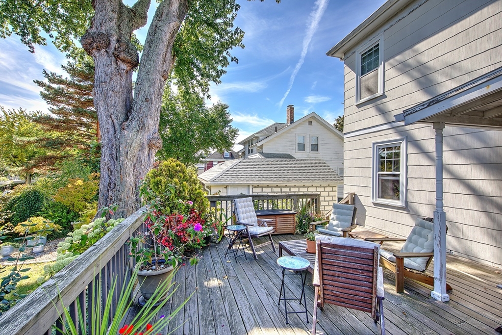 121 Bromfield St
