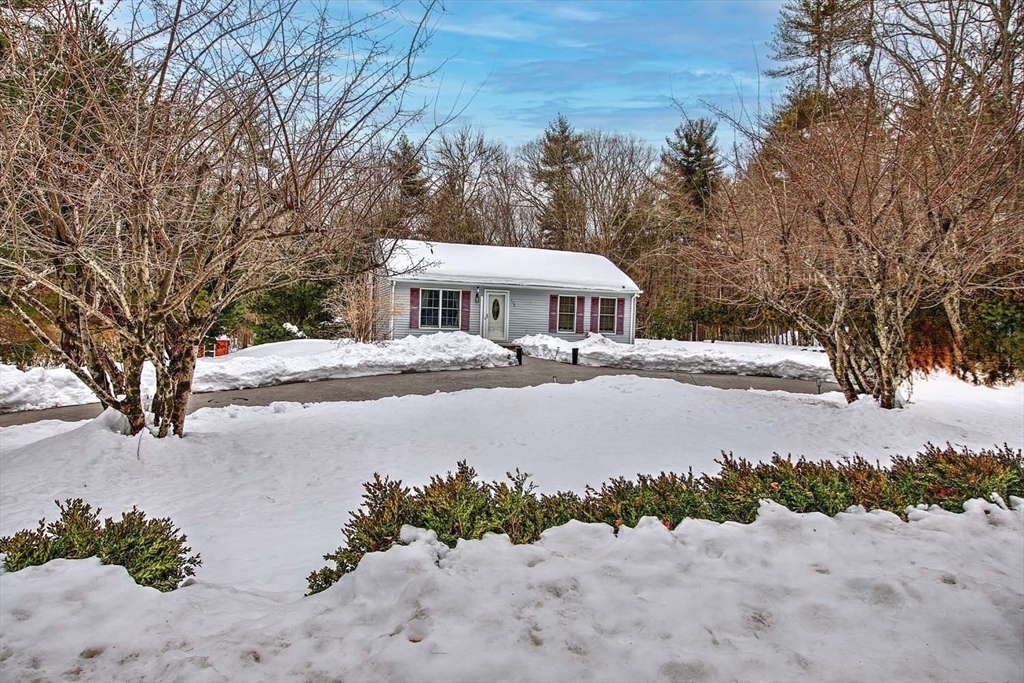 173 Quanapoag Rd