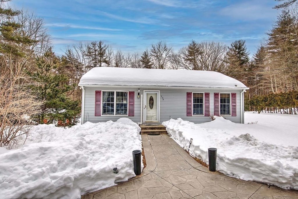 173 Quanapoag Rd