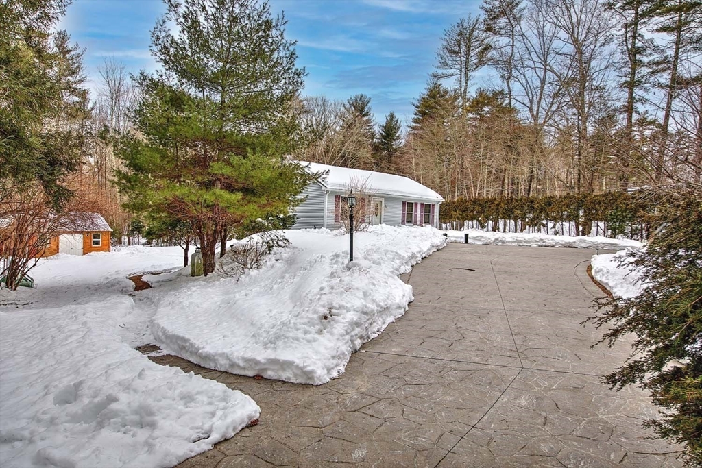 173 Quanapoag Rd