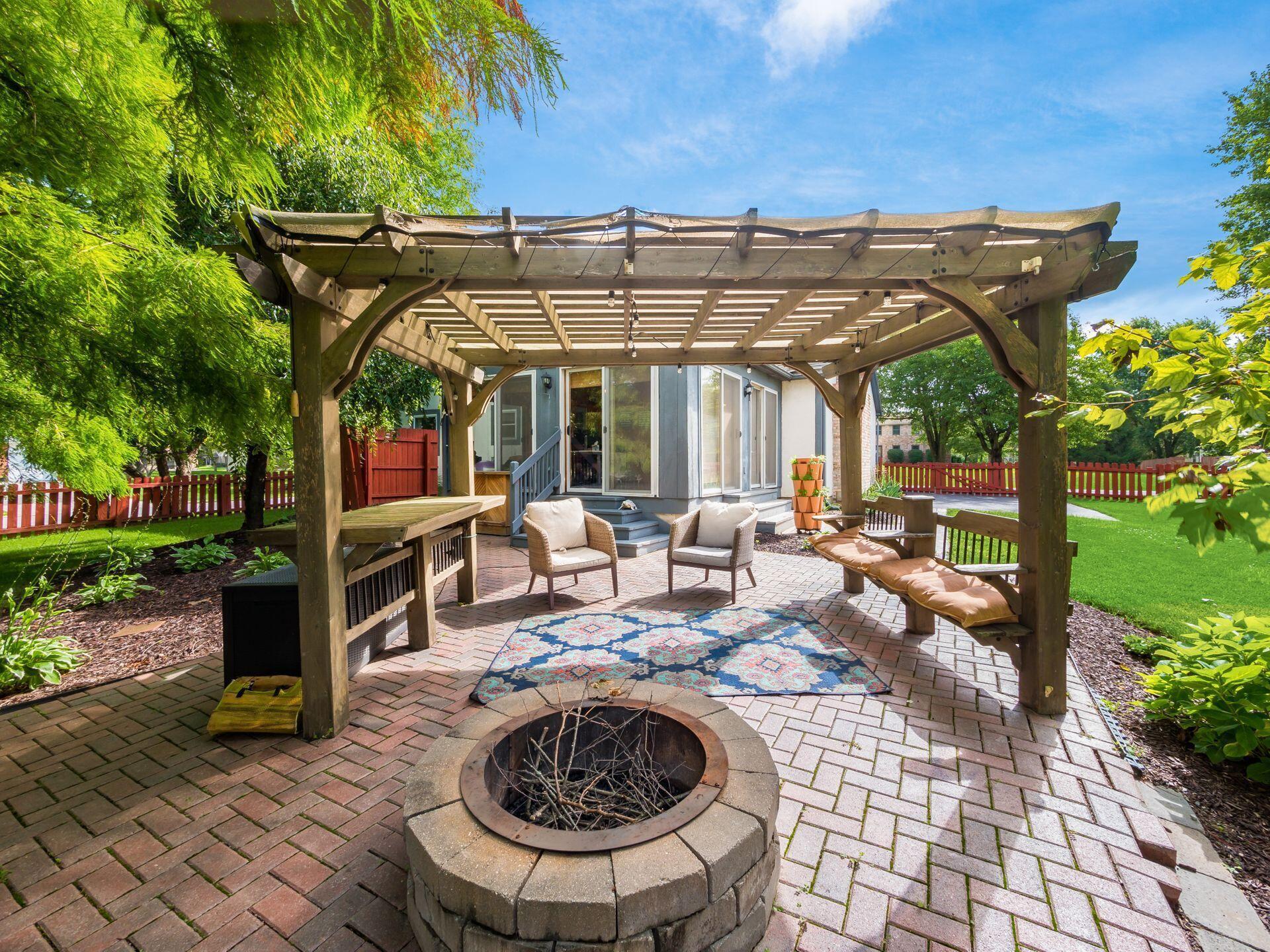 12357 Woodsfield Circle W