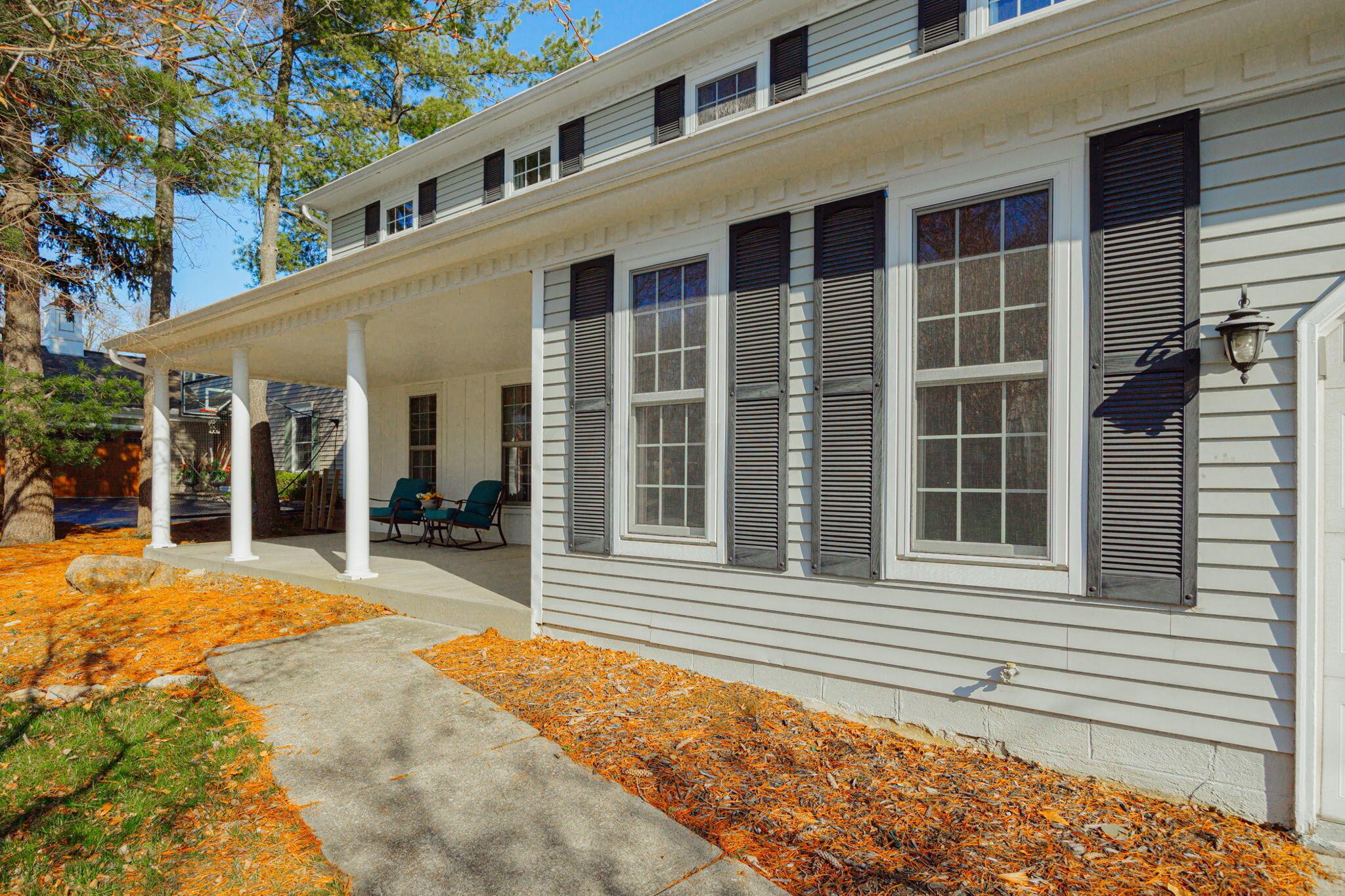 986 Cross Country Drive