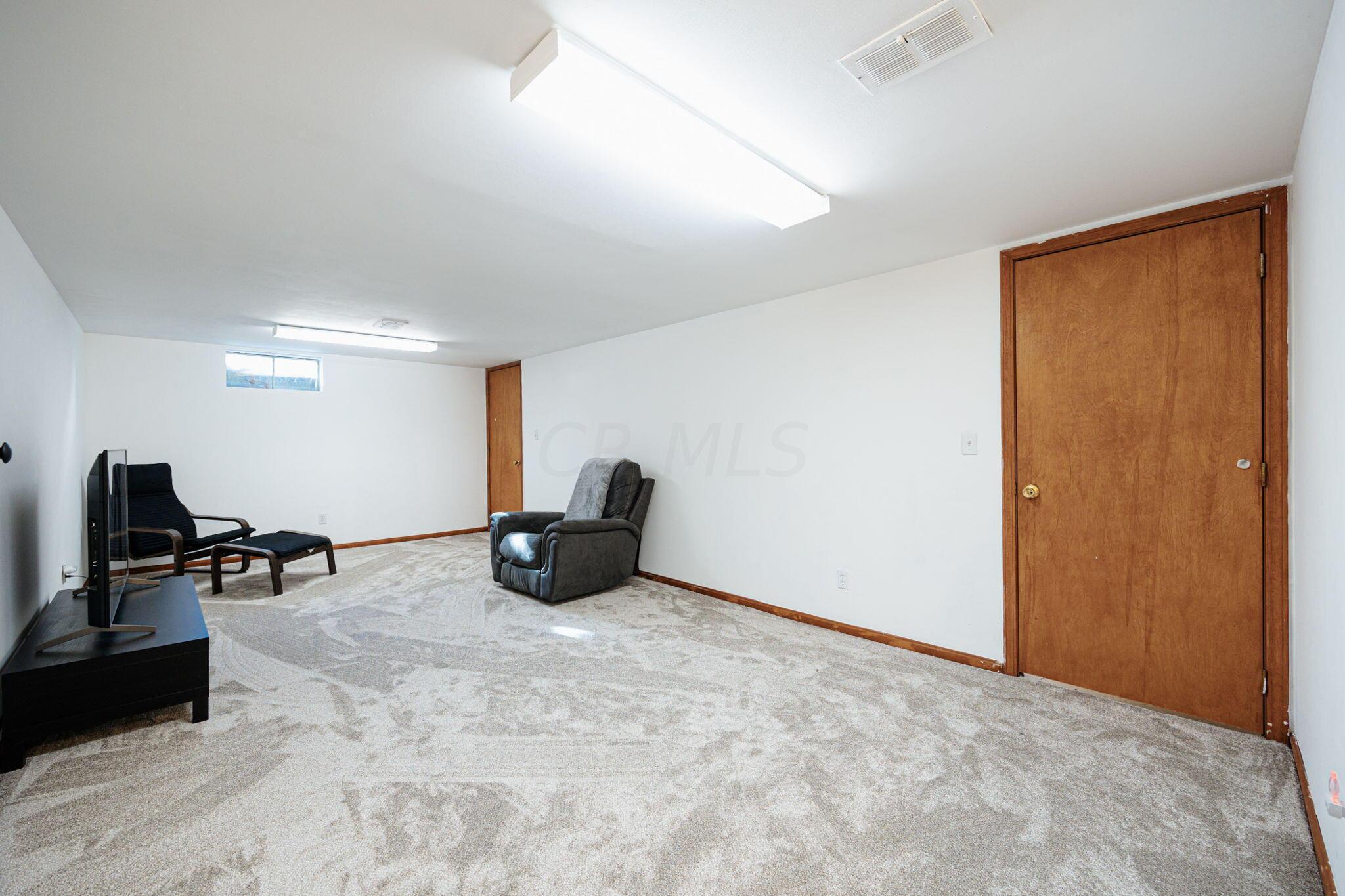986 Cross Country Drive