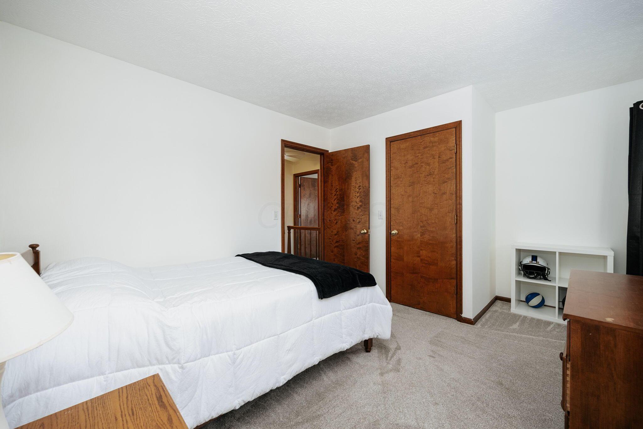 986 Cross Country Drive