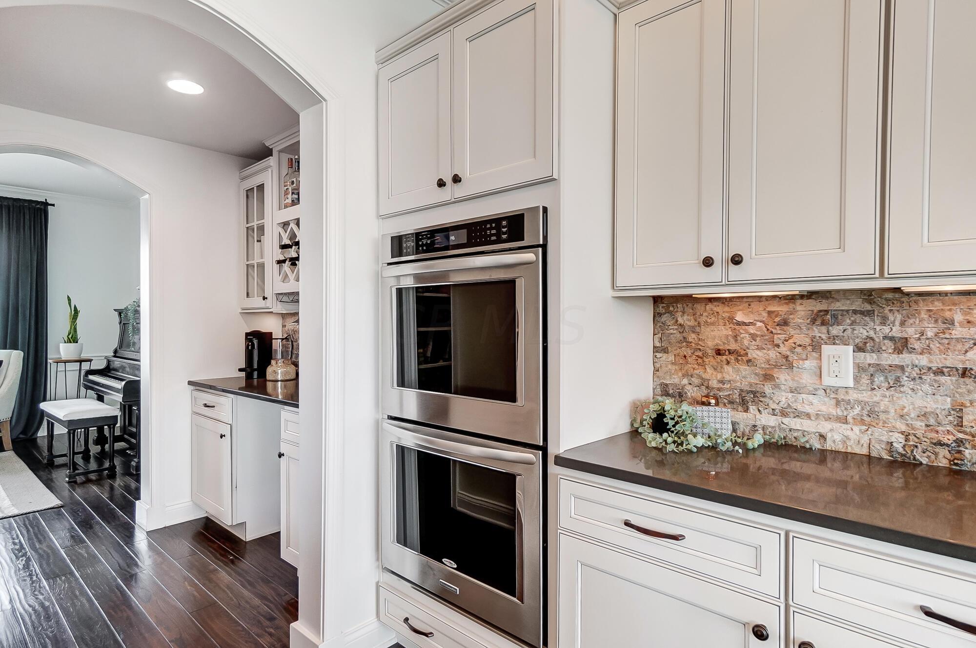 10630 Honeysuckle Way