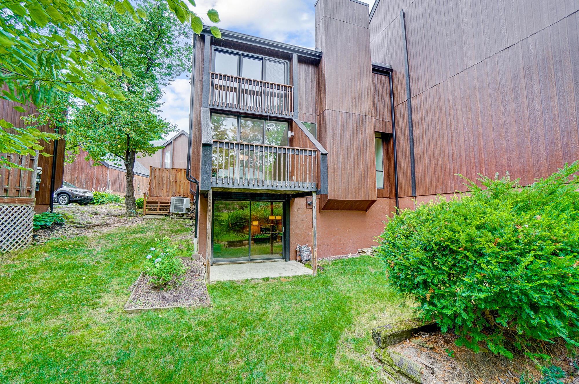 4833 Smoketalk Lane, 4