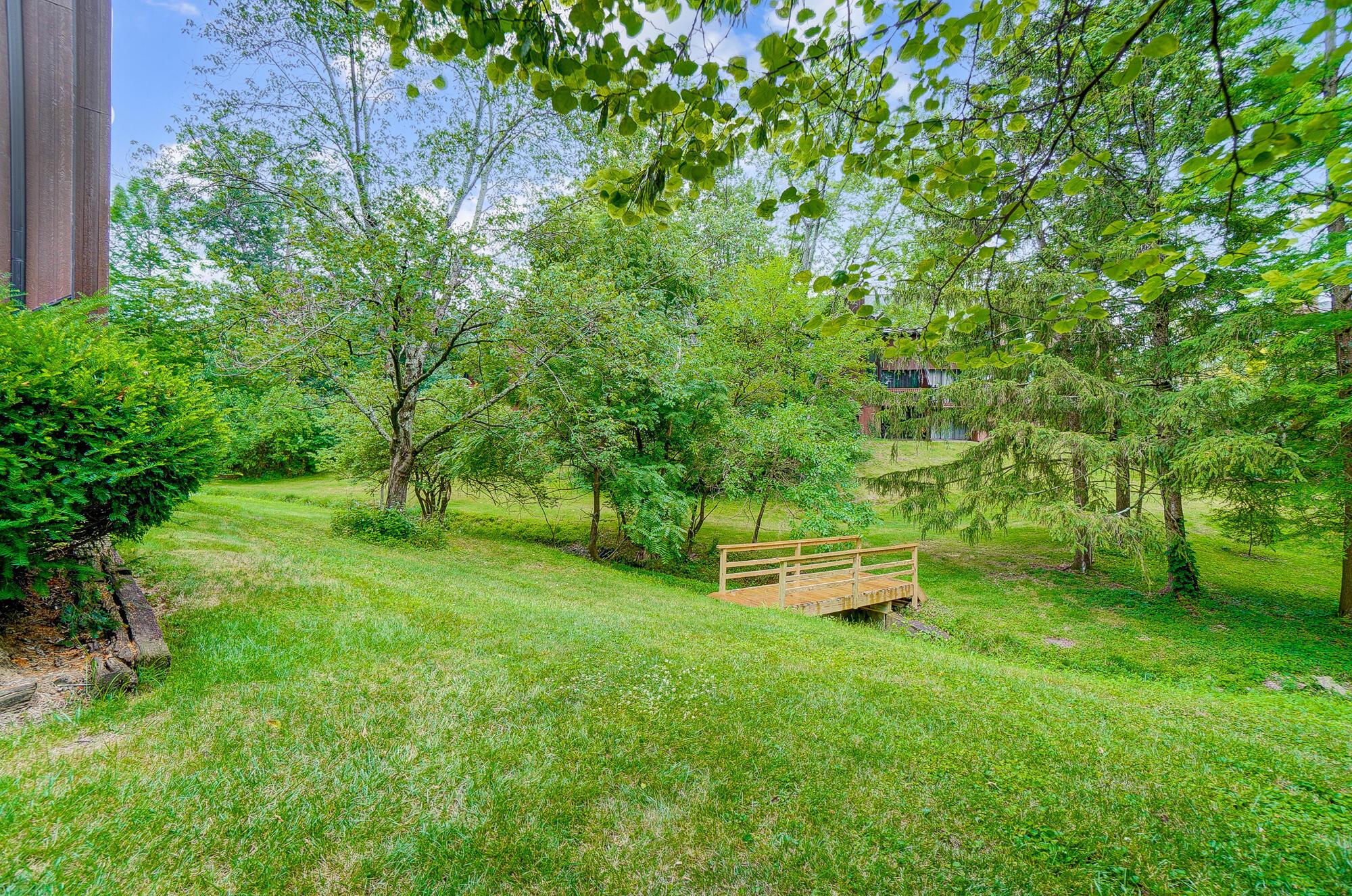 4833 Smoketalk Lane, 4