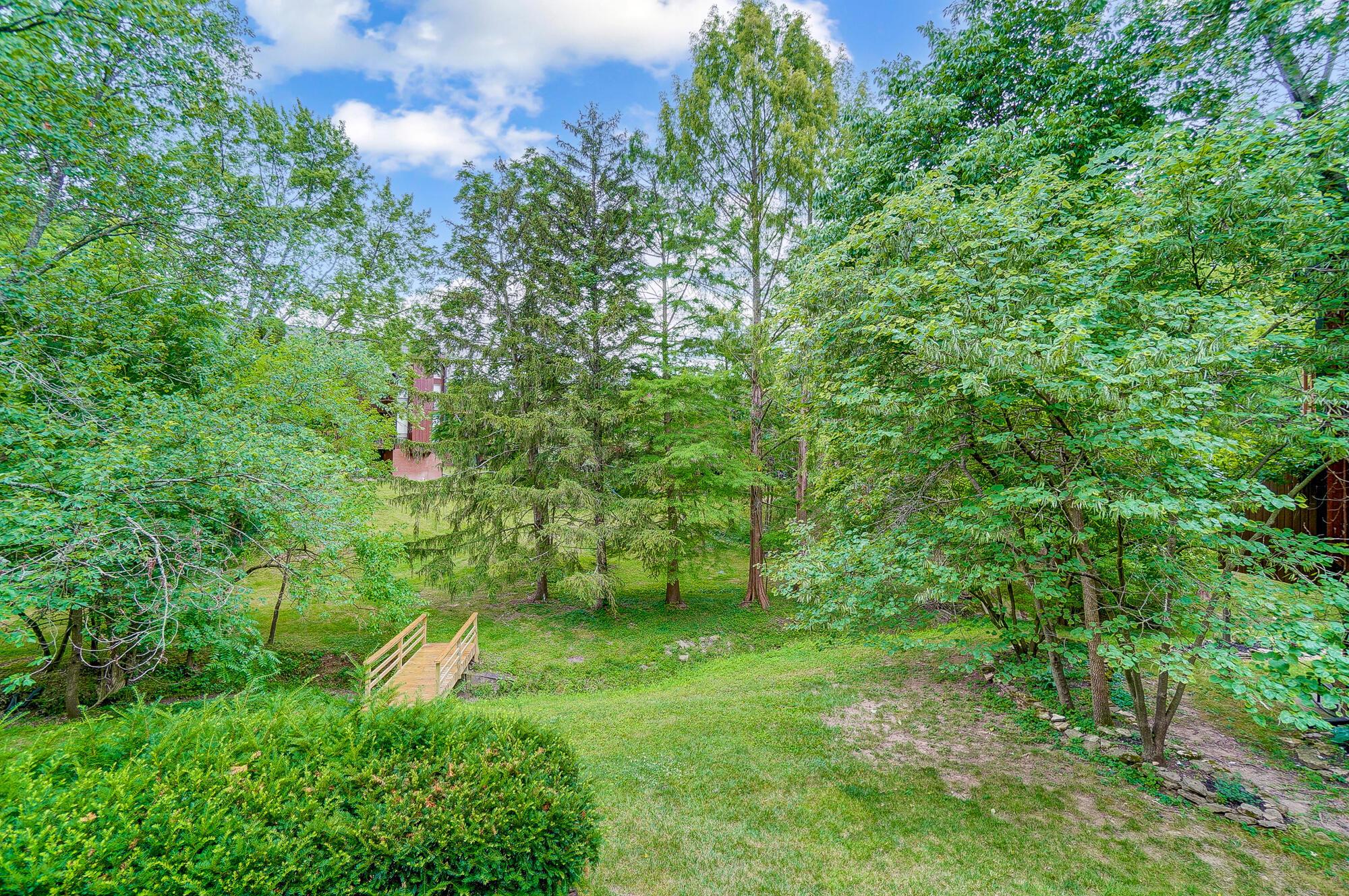 4833 Smoketalk Lane, 4