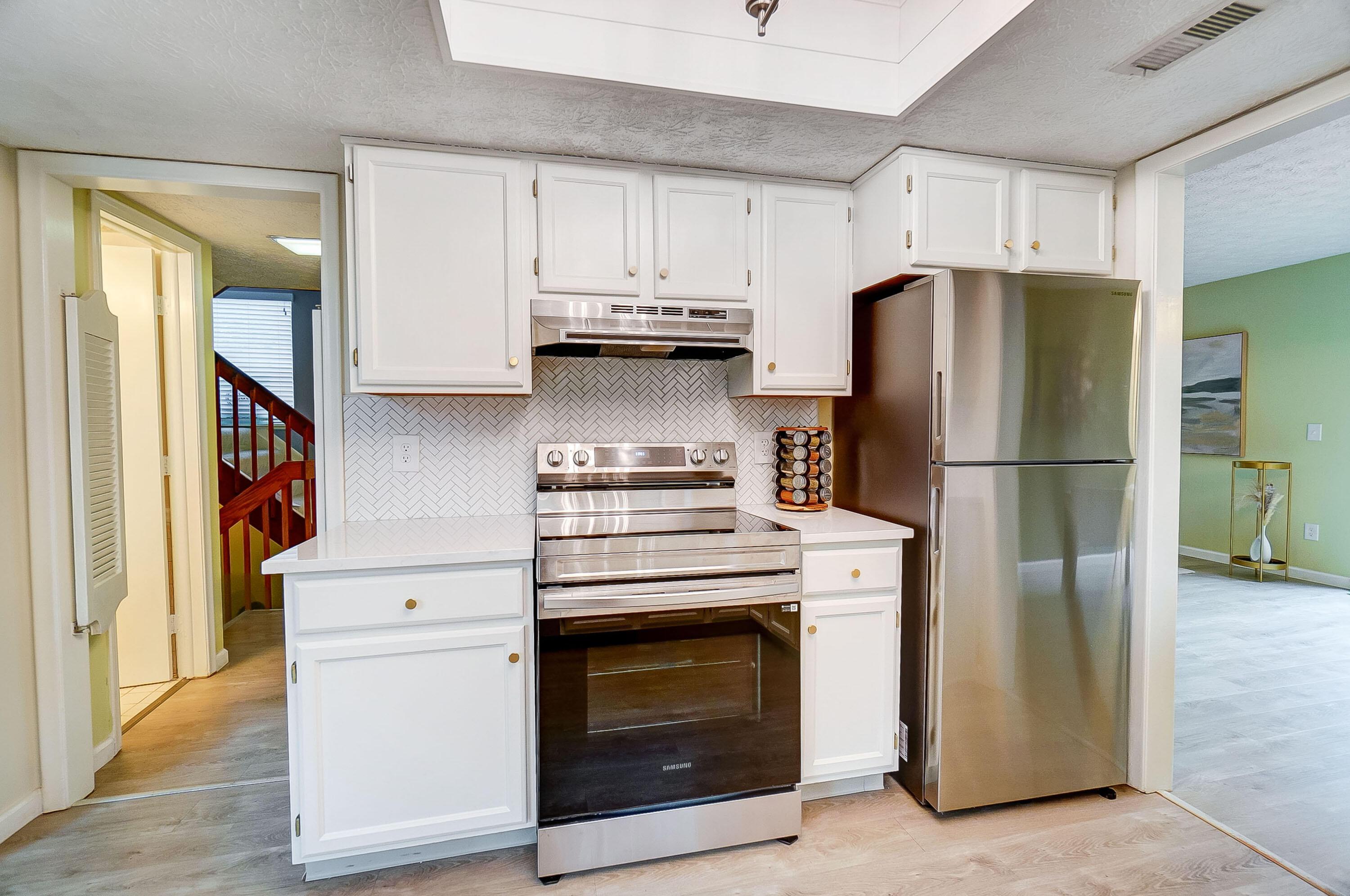 4833 Smoketalk Lane, 4