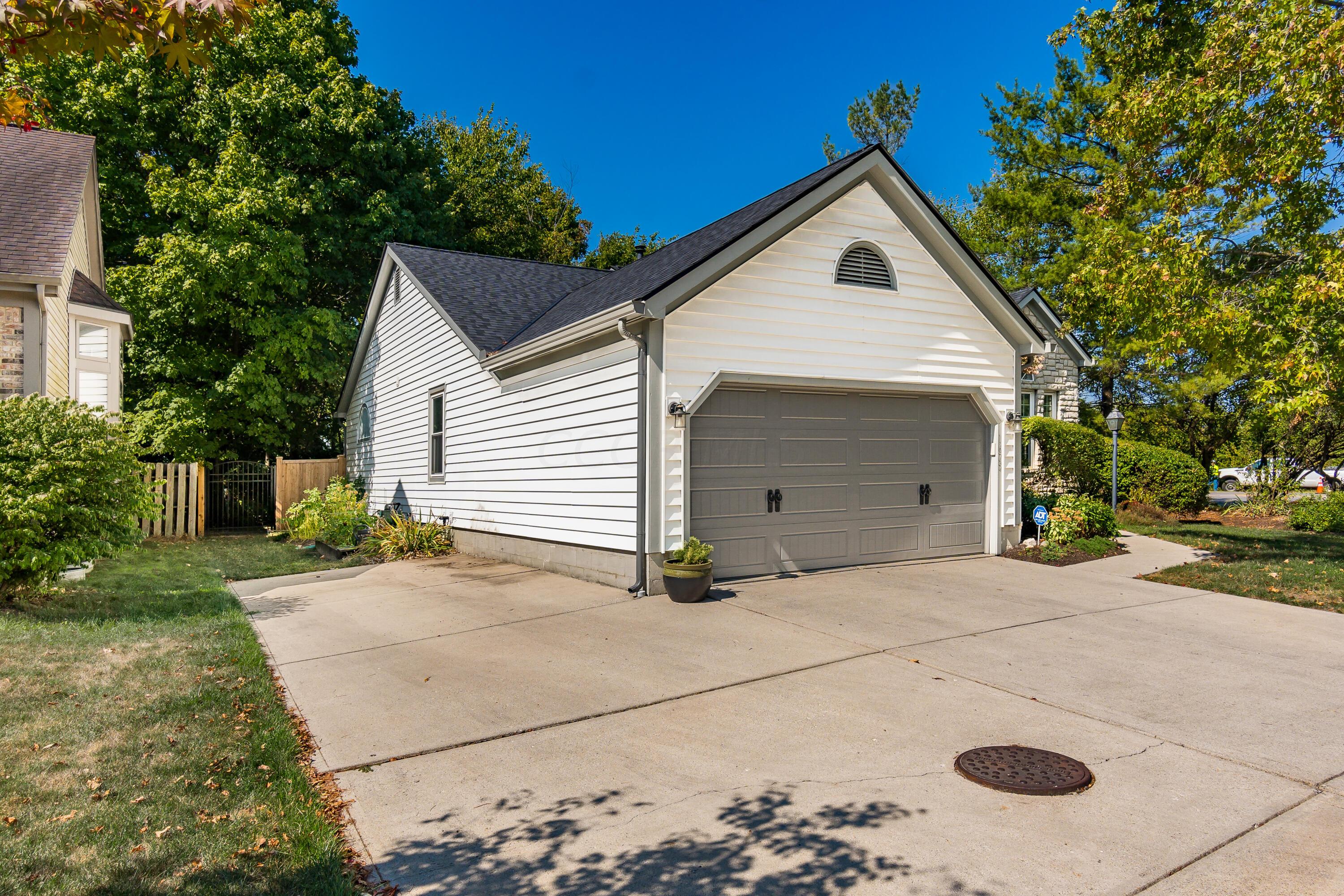 1675 Demaret Lane