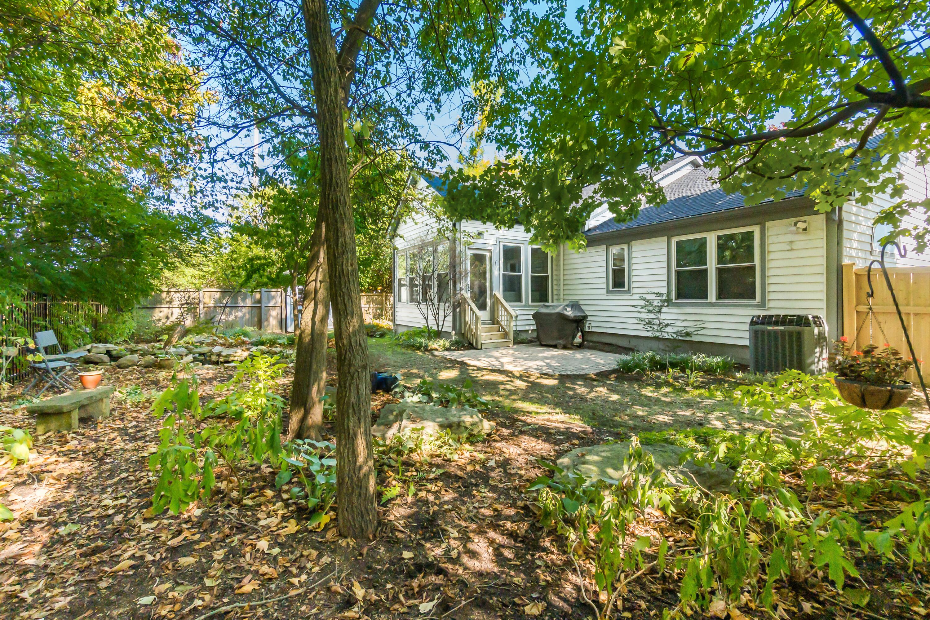 1675 Demaret Lane
