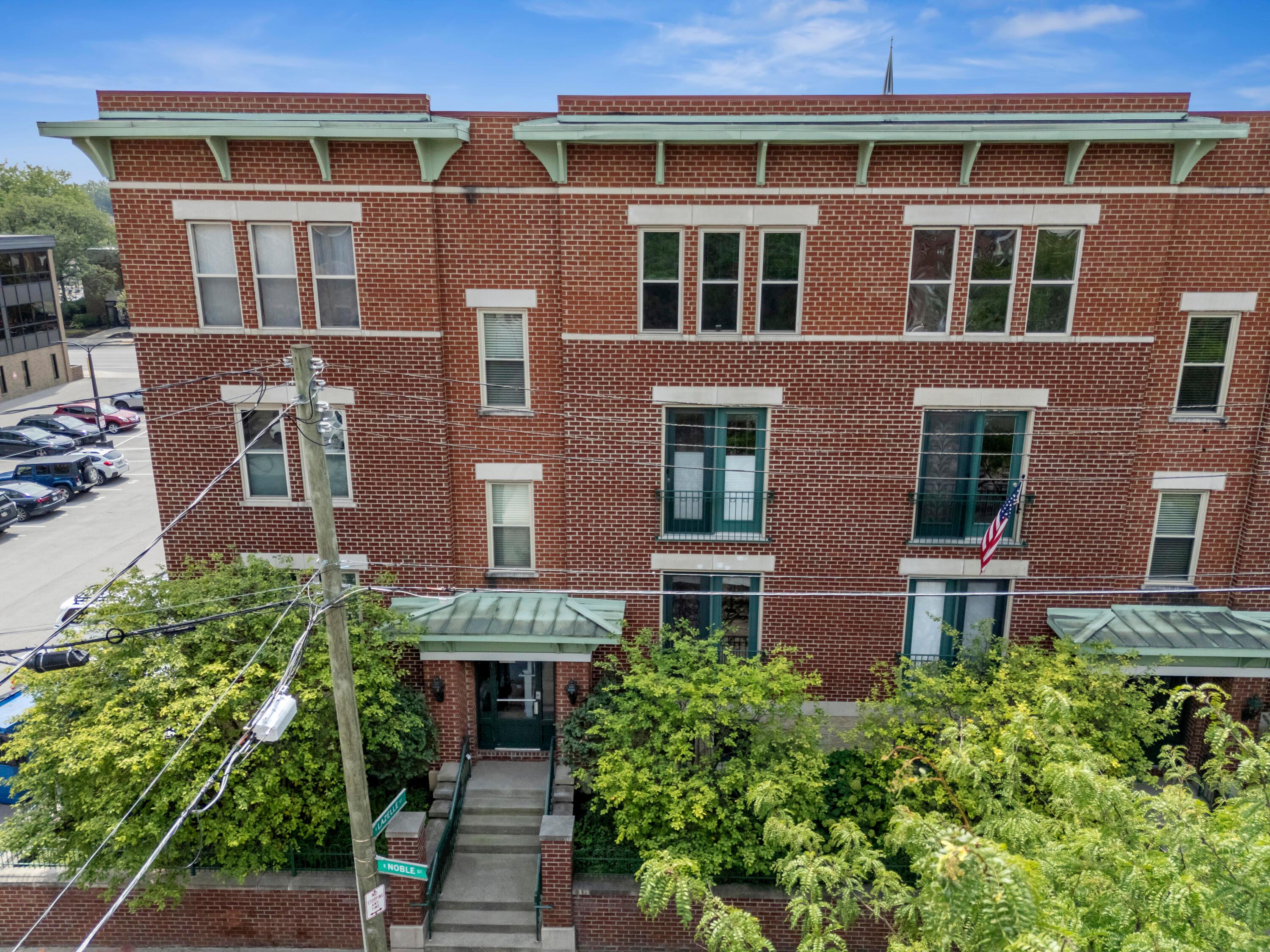 123 E Noble Street, 1