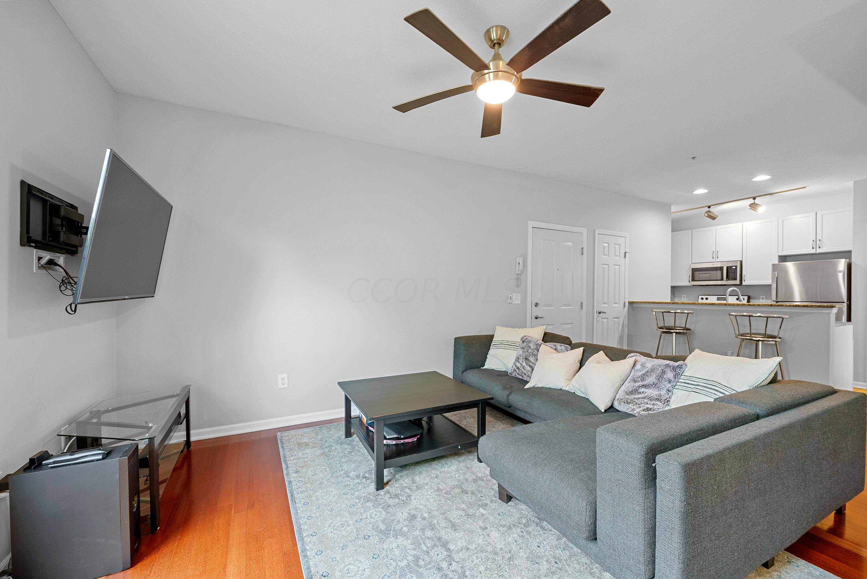 123 E Noble Street, 1