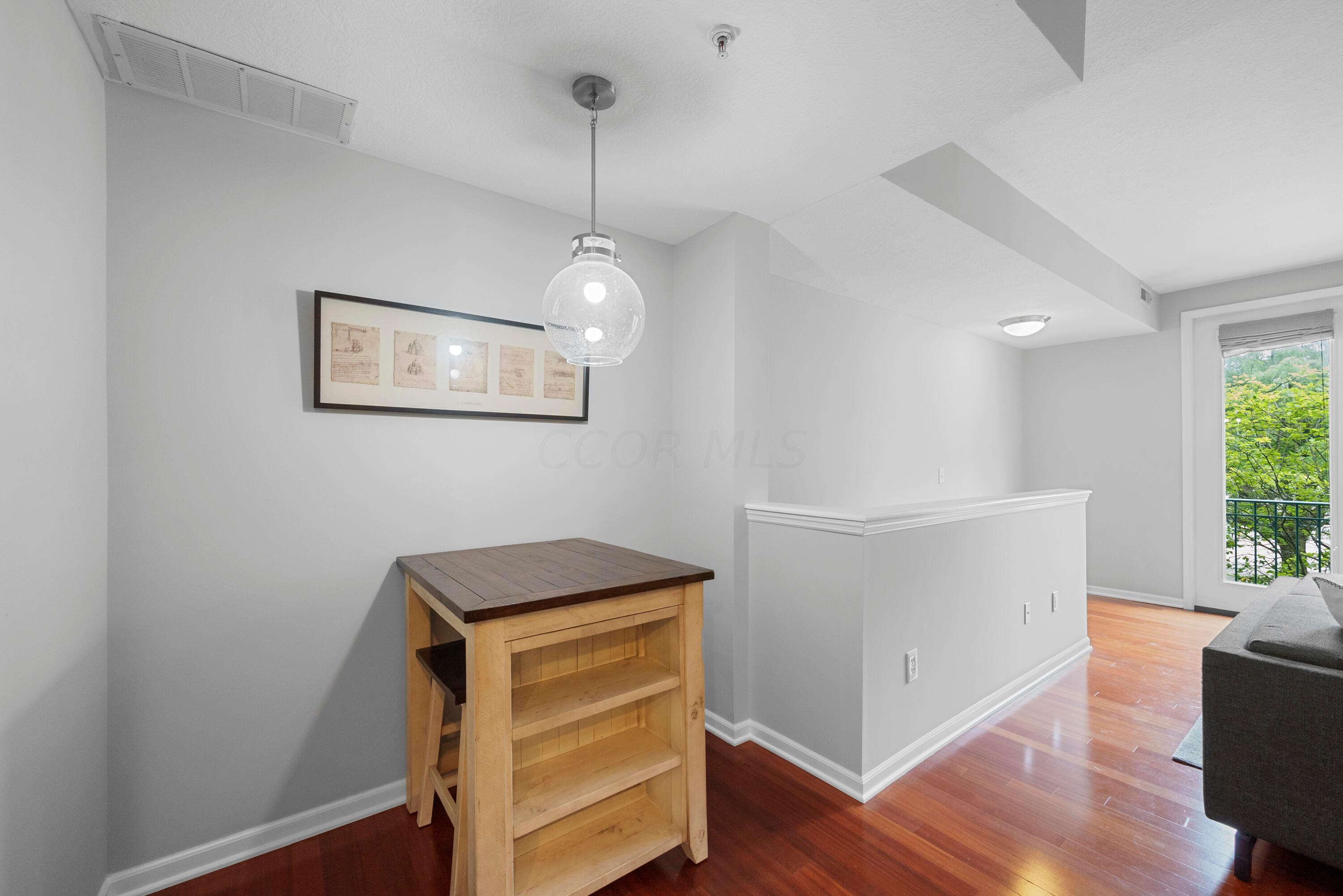 123 E Noble Street, 1
