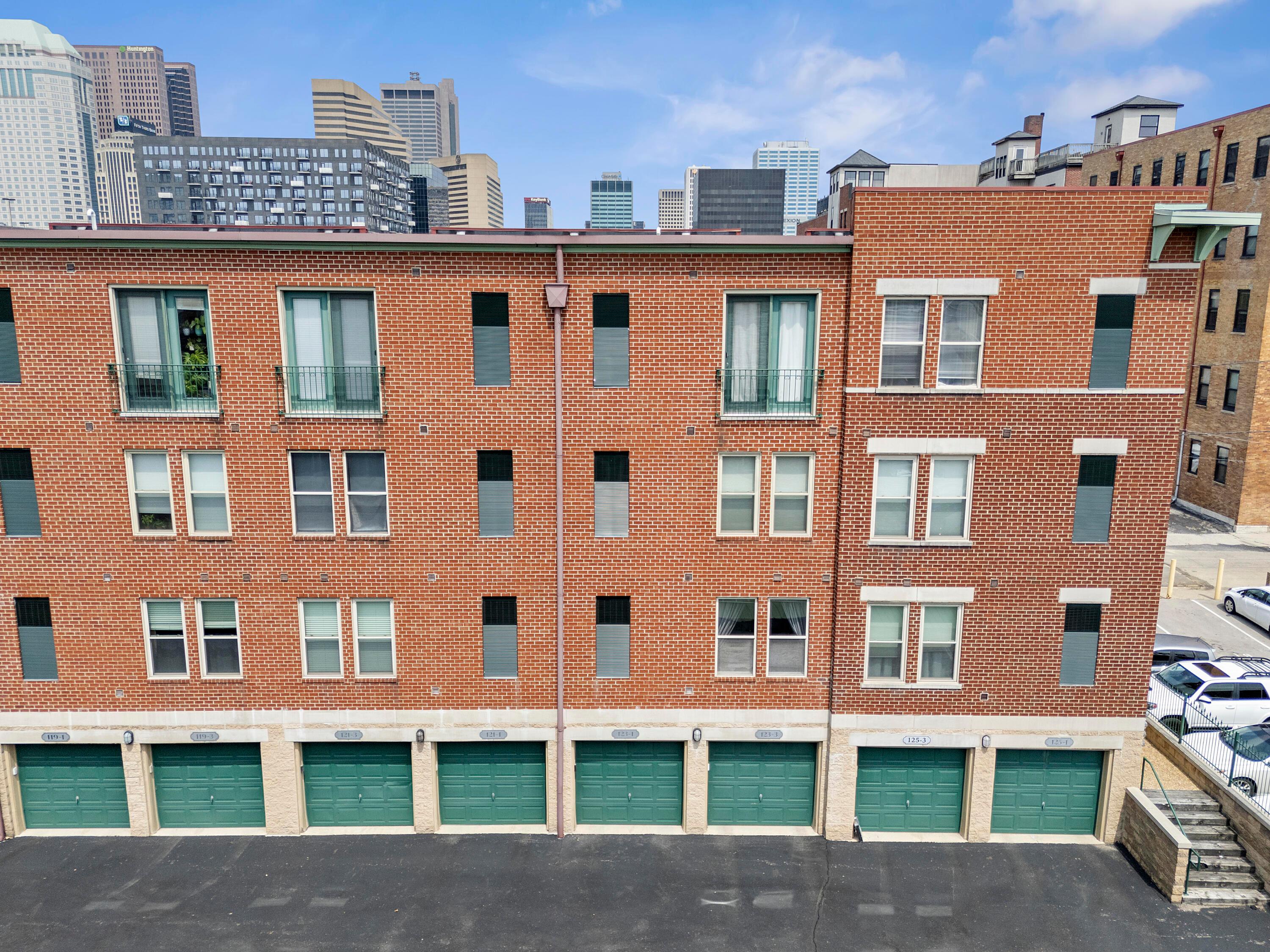 123 E Noble Street, 1