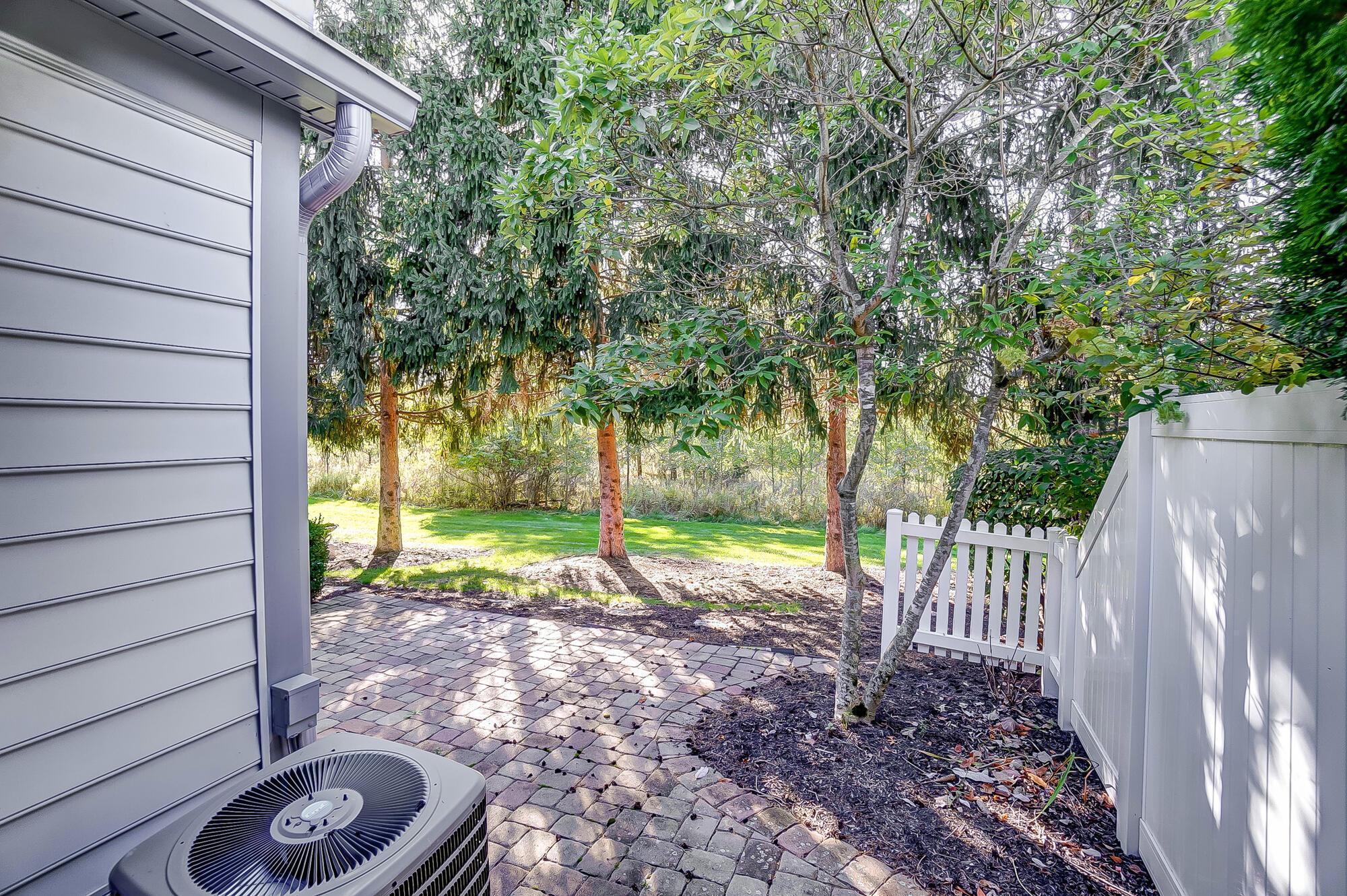 6546 Upper Lake Circle