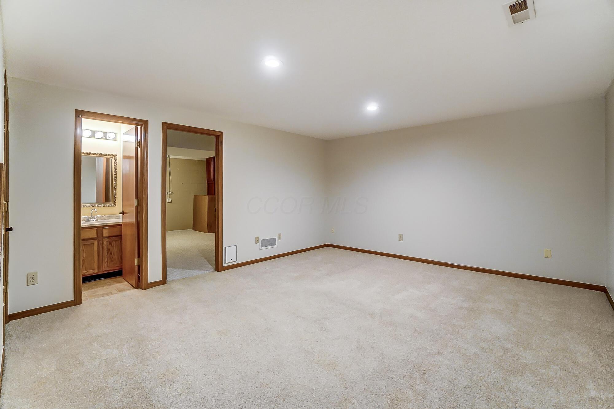6546 Upper Lake Circle