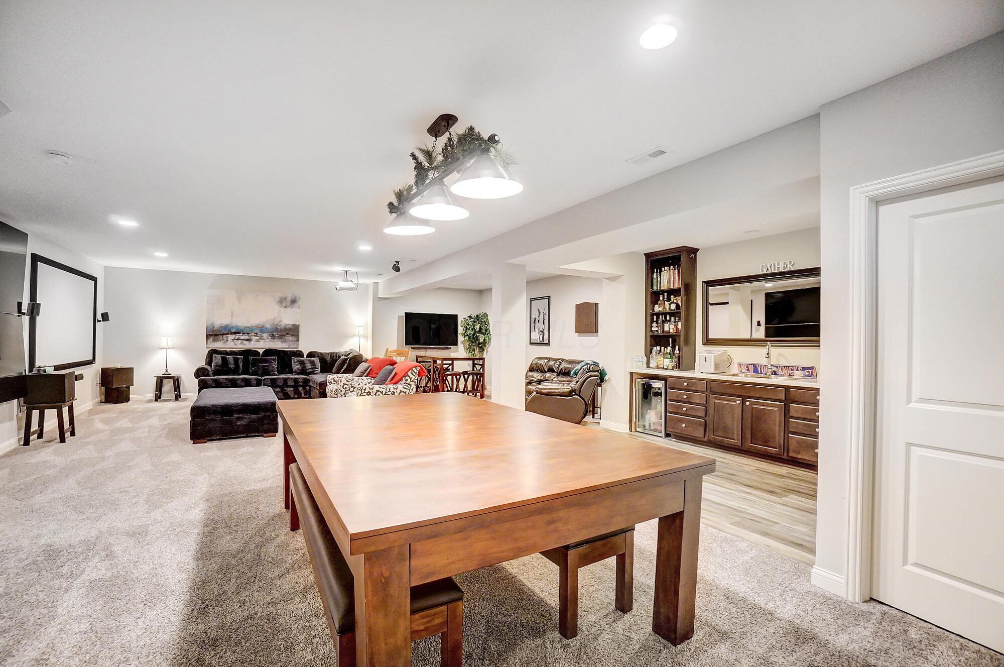5485 Camlin Place E, 19