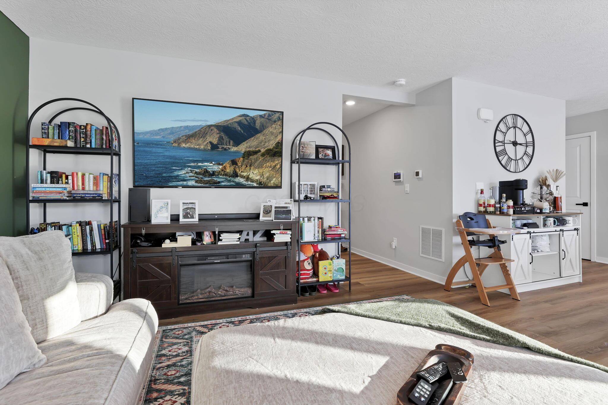 357 Kells Court W