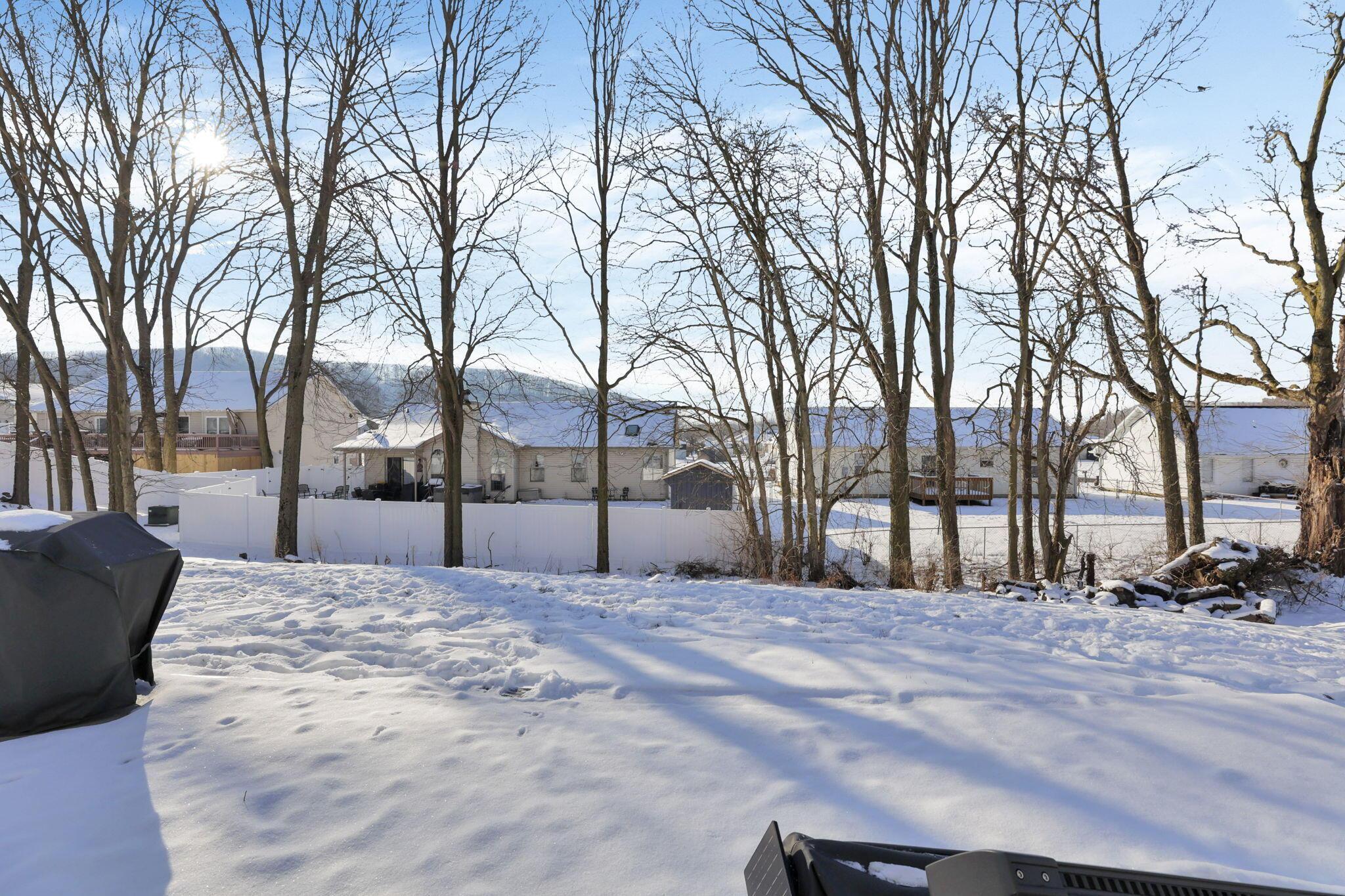 357 Kells Court W