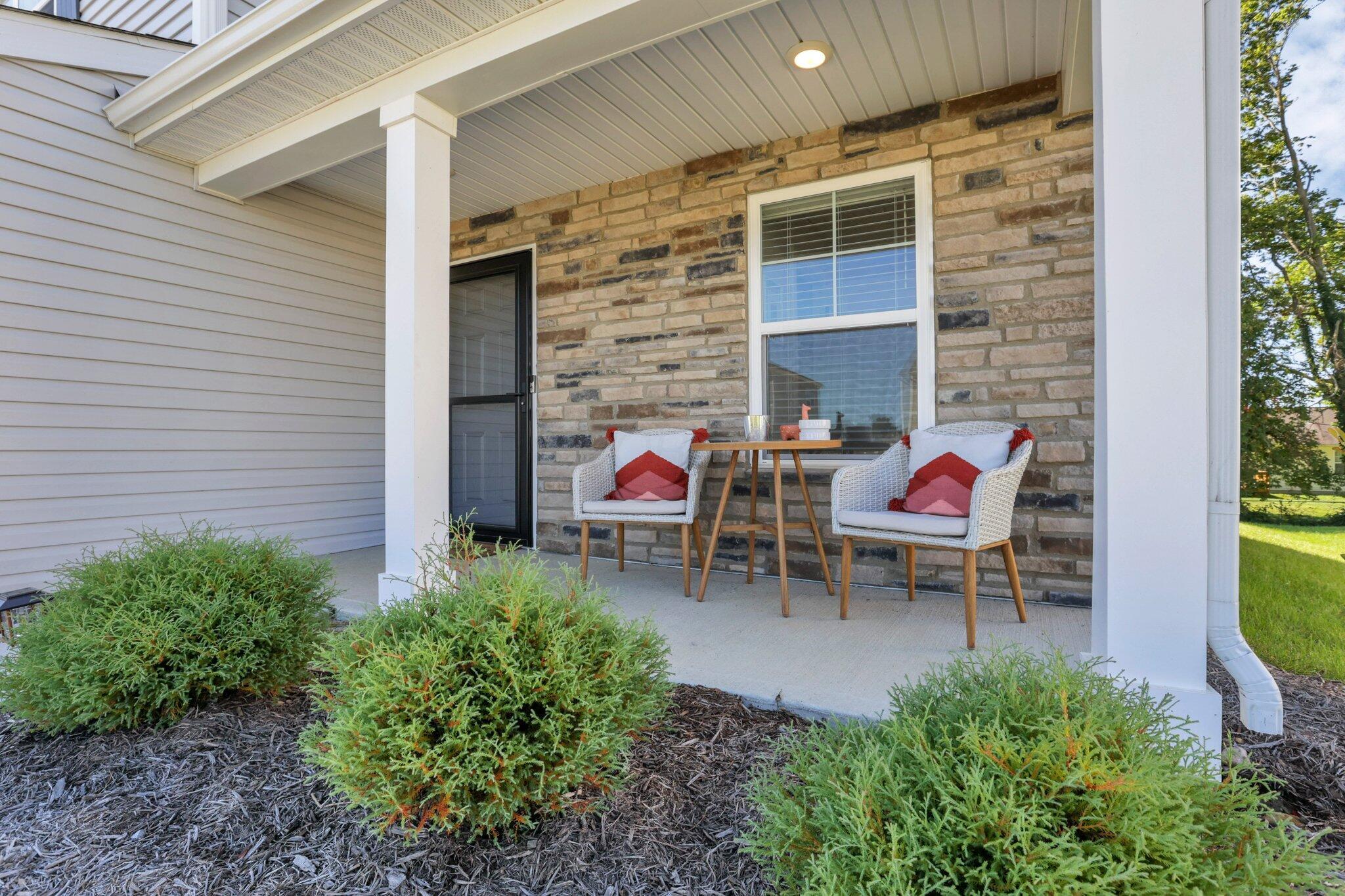 357 Kells Court W