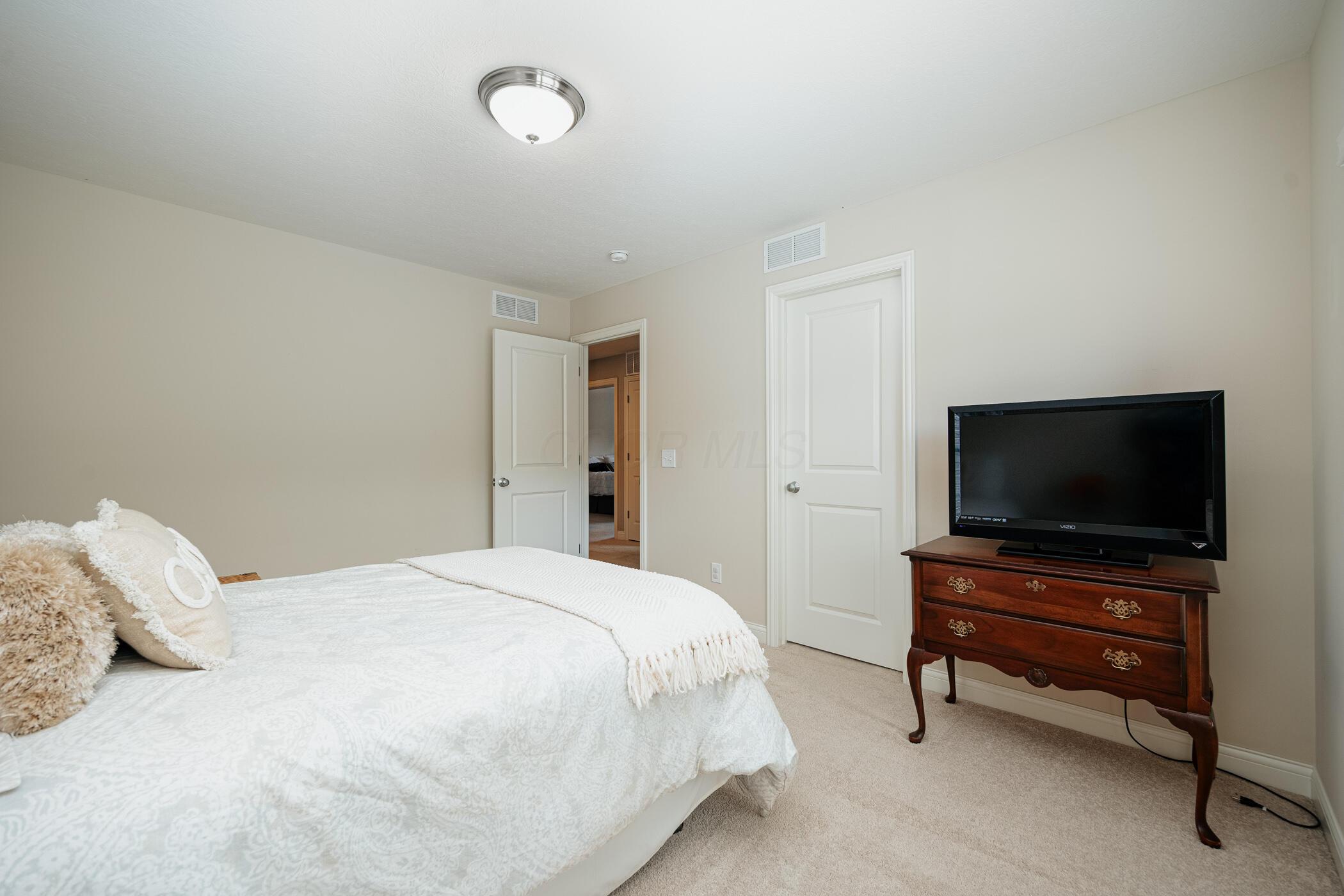6745 Fall Brook Trail