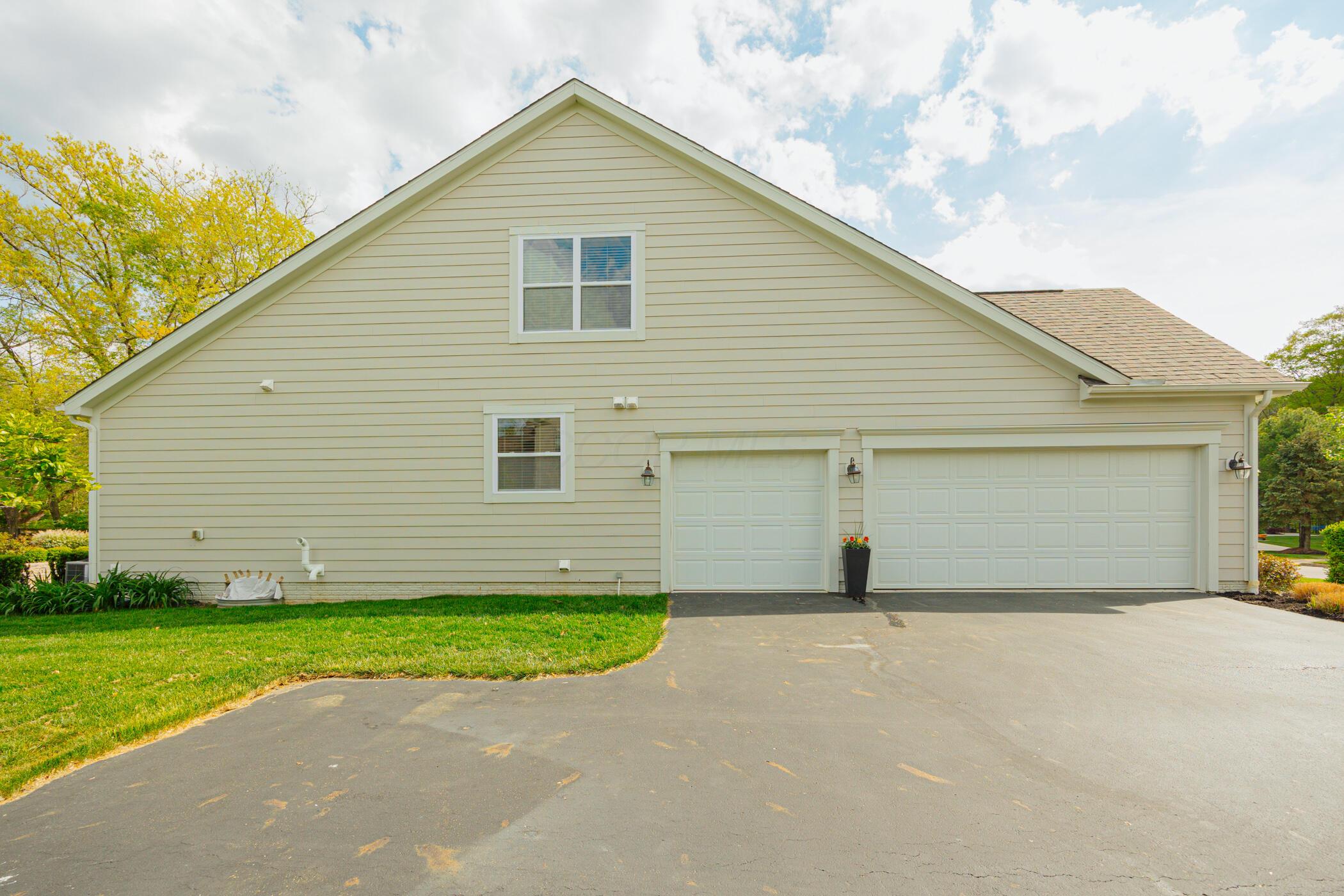 6745 Fall Brook Trail