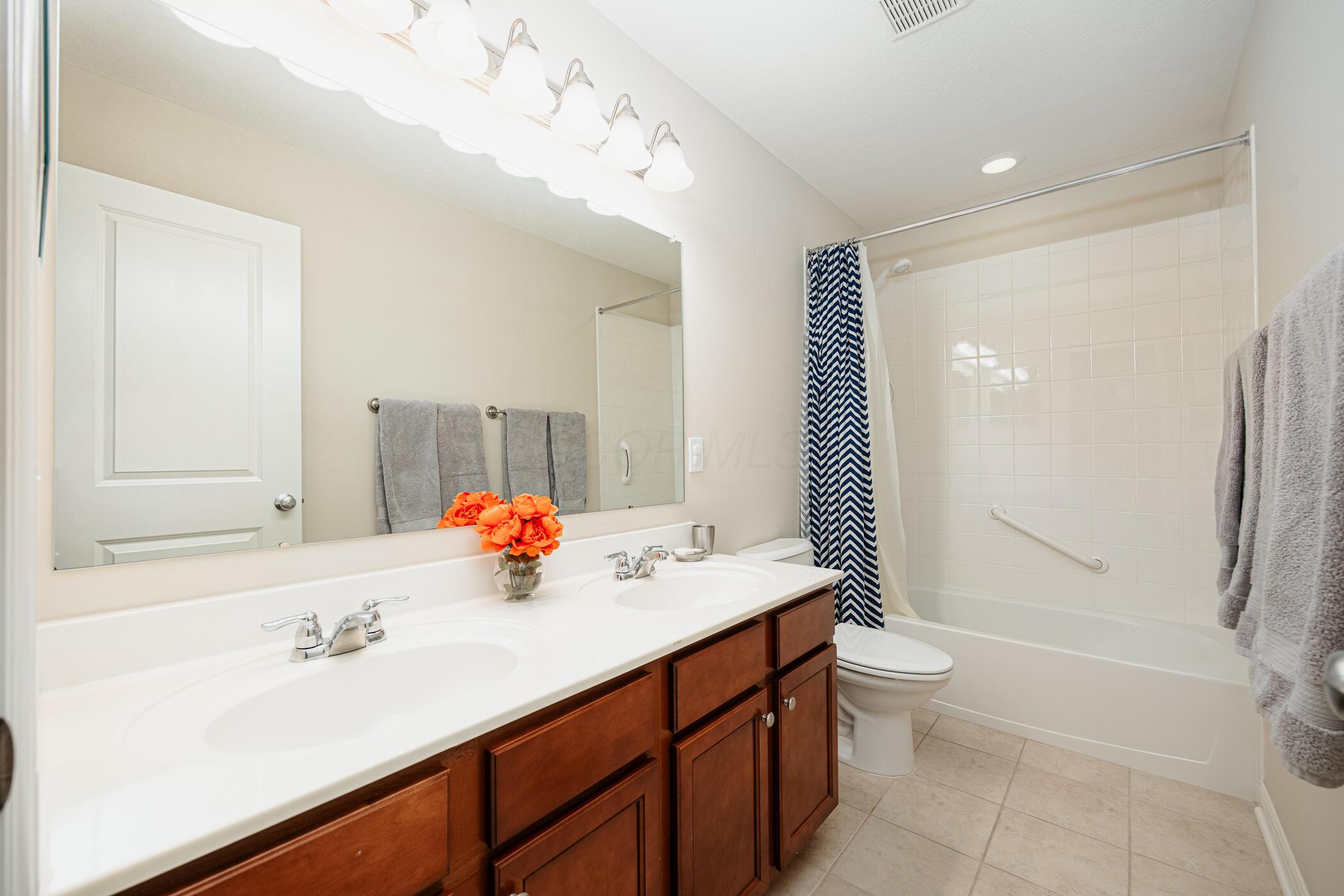 6745 Fall Brook Trail