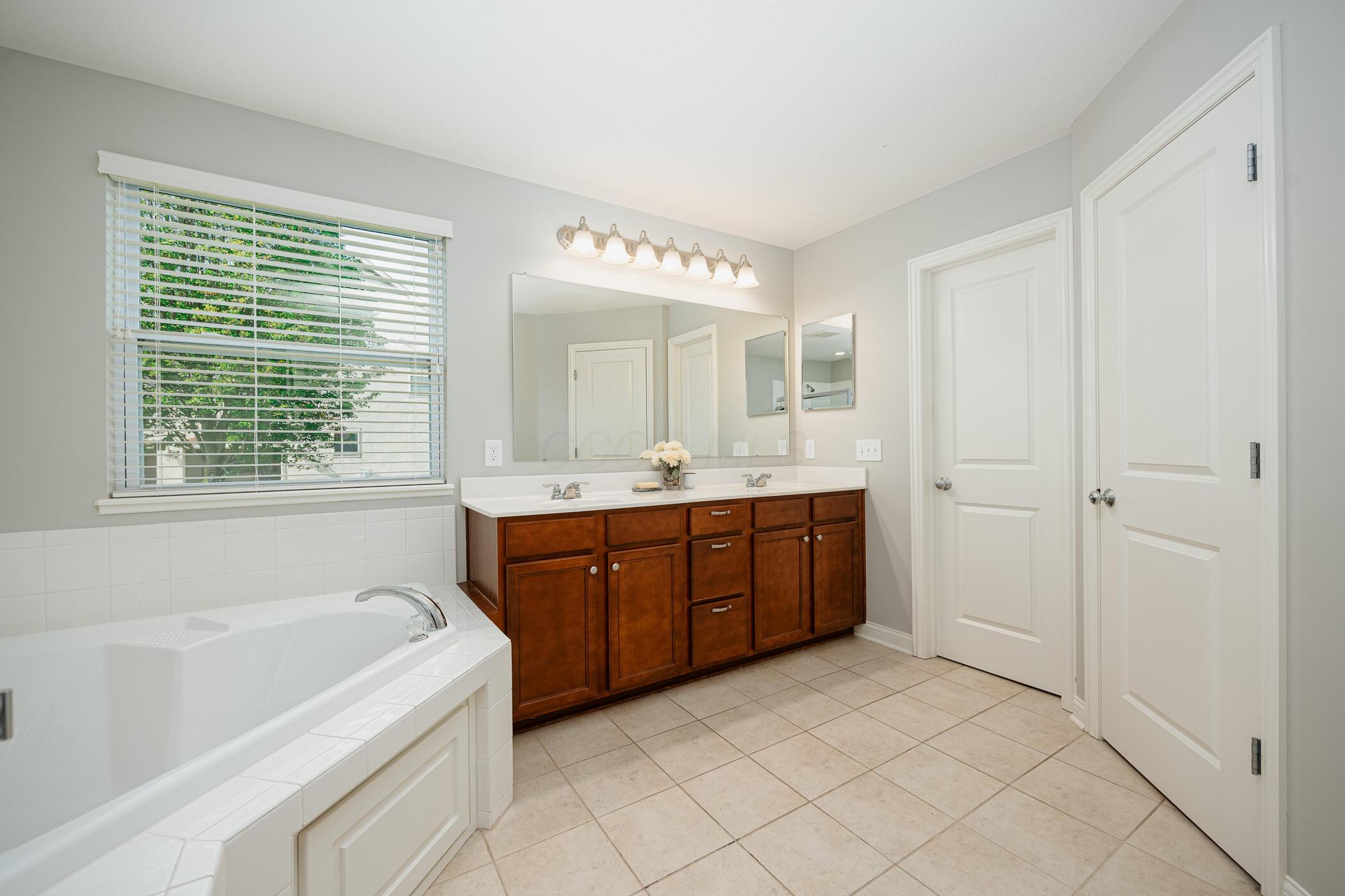 6745 Fall Brook Trail