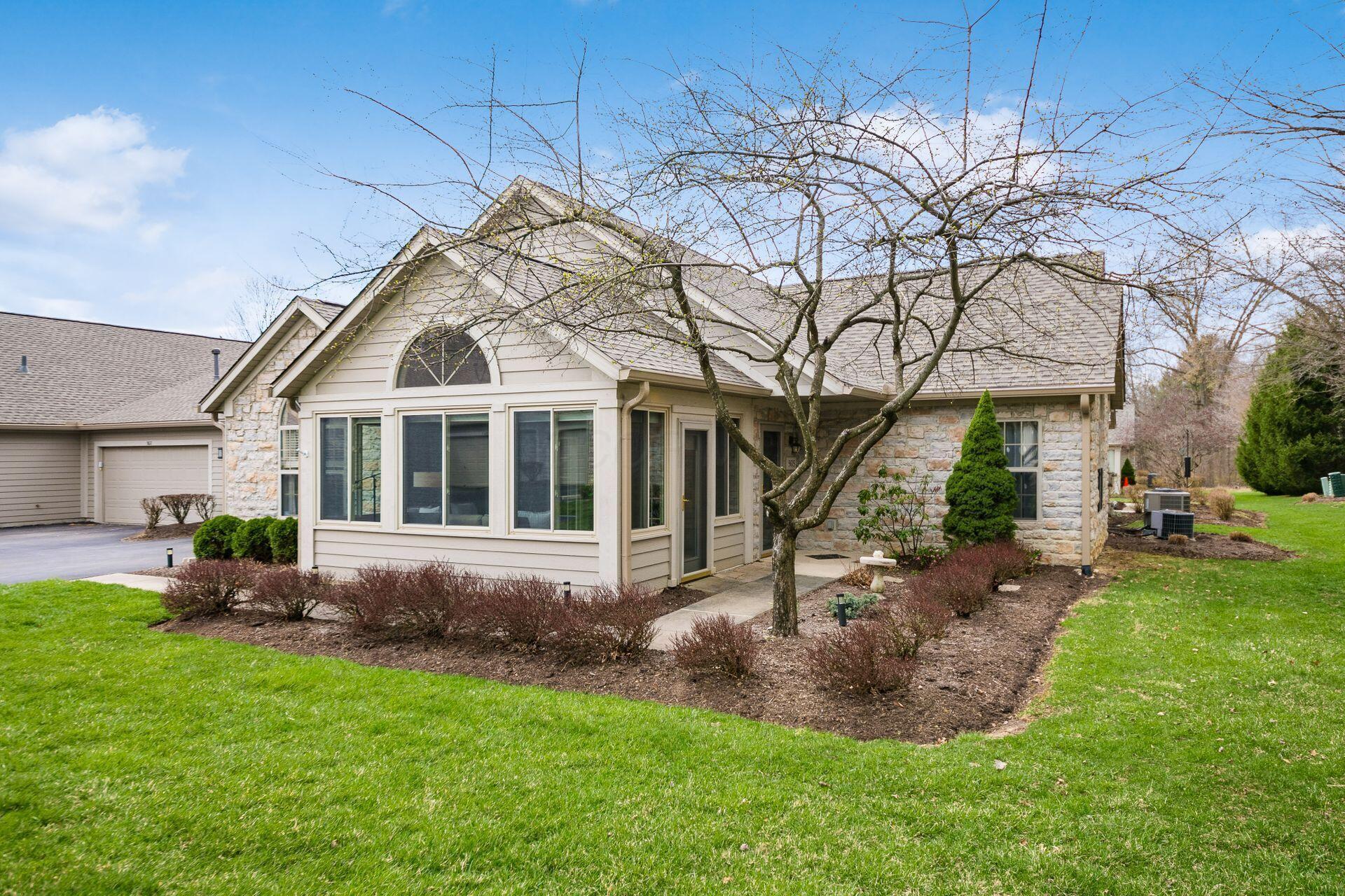 5615 Meadowood Lane