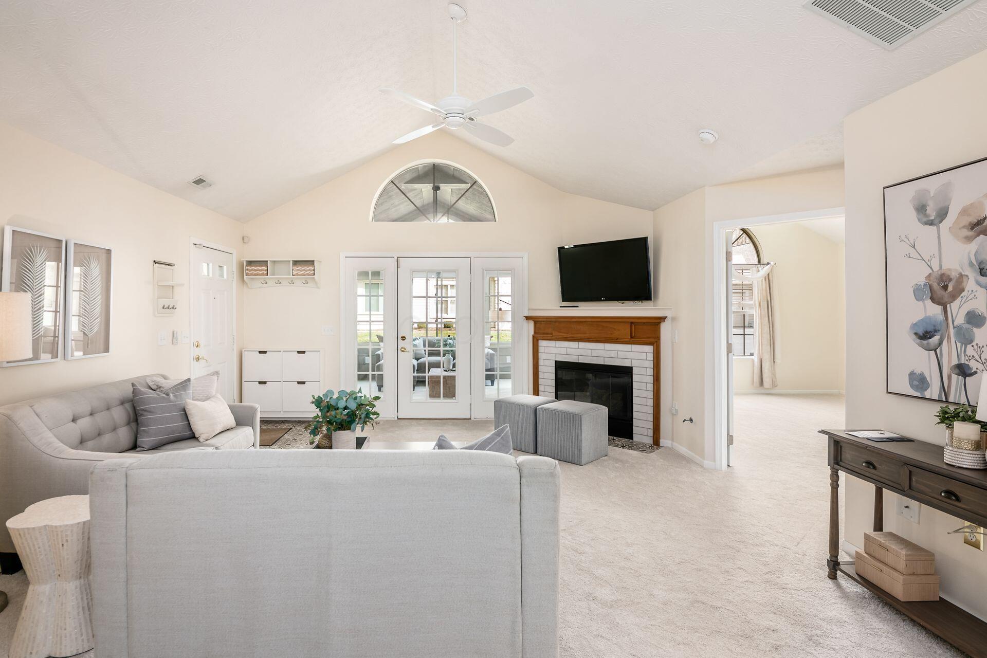 5615 Meadowood Lane