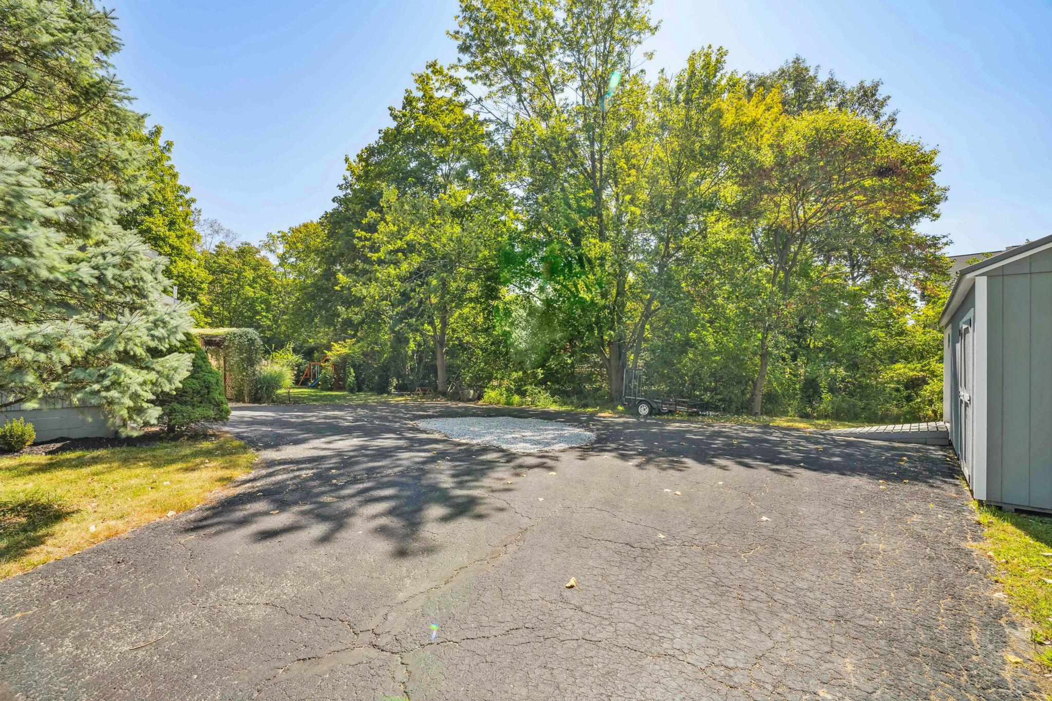 6079 Holiday Lane