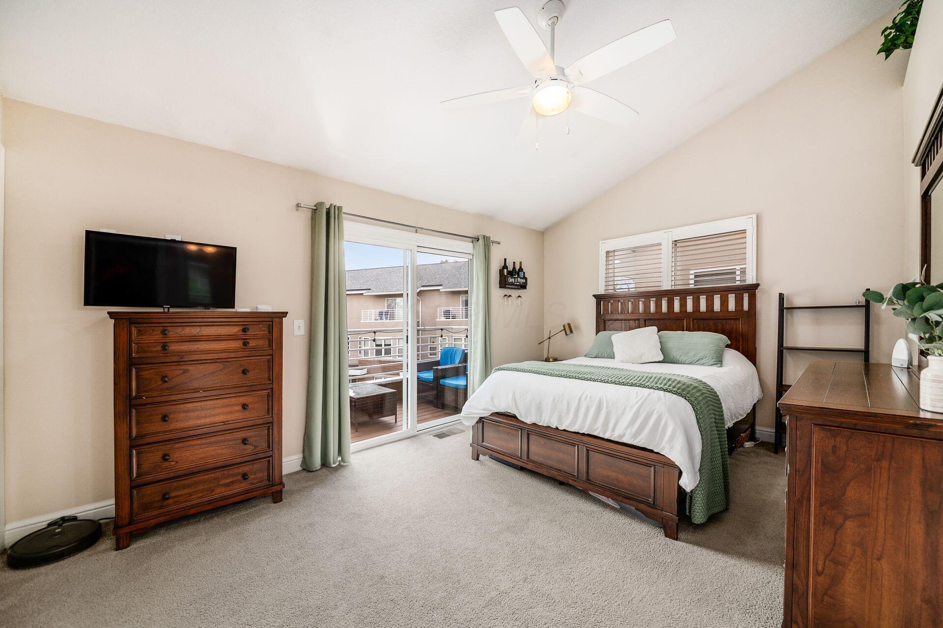 1405 Upper Green Circle