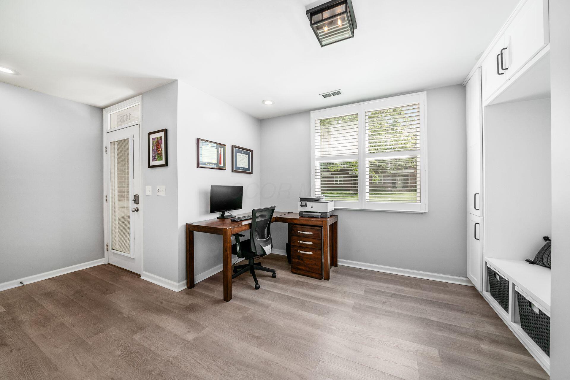 1405 Upper Green Circle