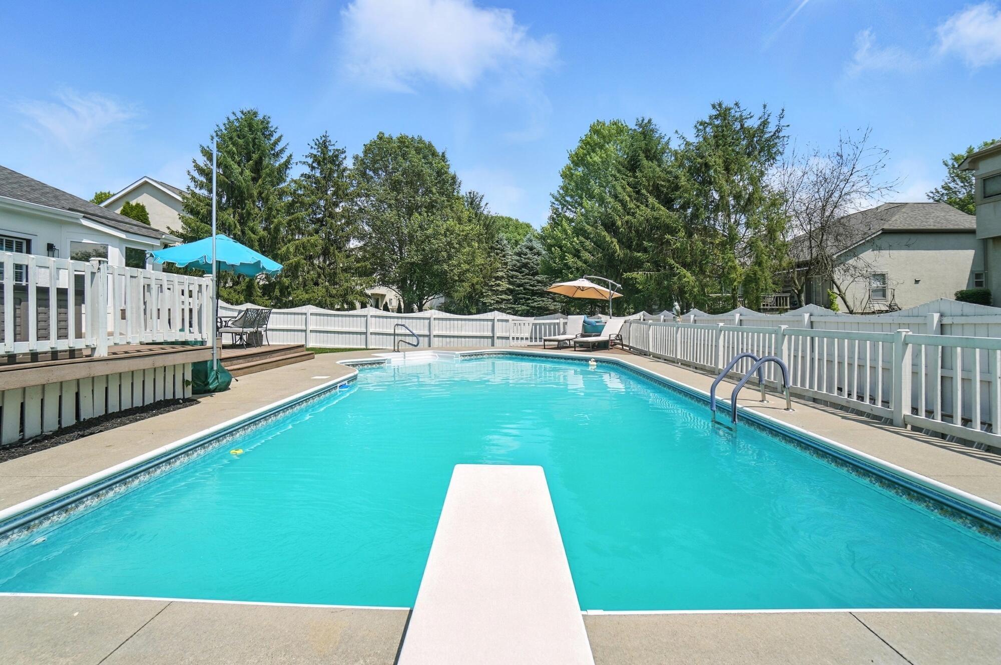 765 Aldengate Drive