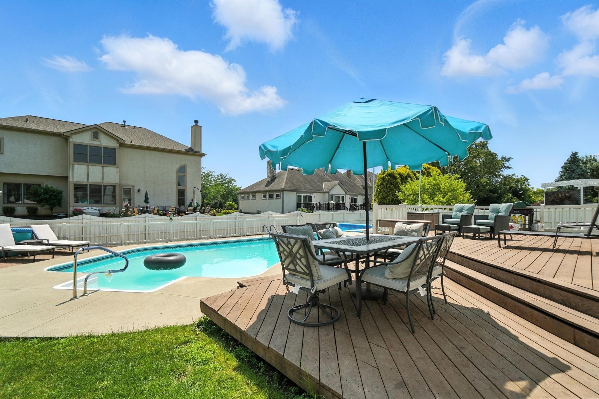 765 Aldengate Drive