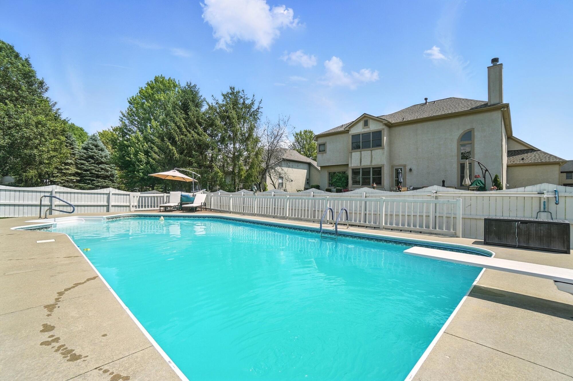 765 Aldengate Drive