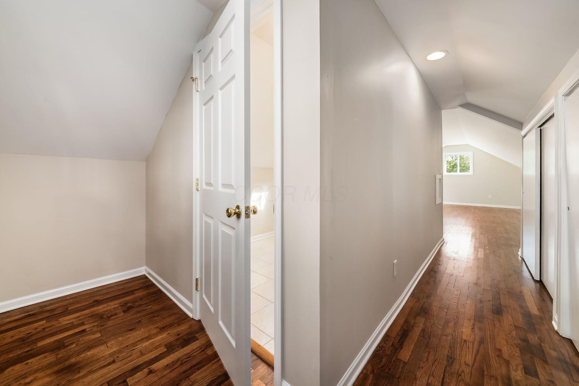 2810 Wellesley Road