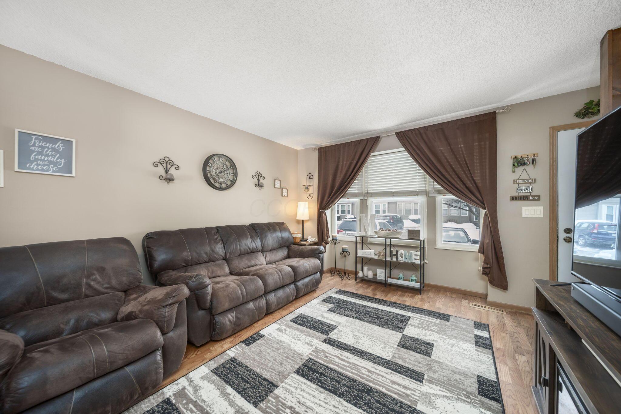 7712 Barkwood Drive, 3B