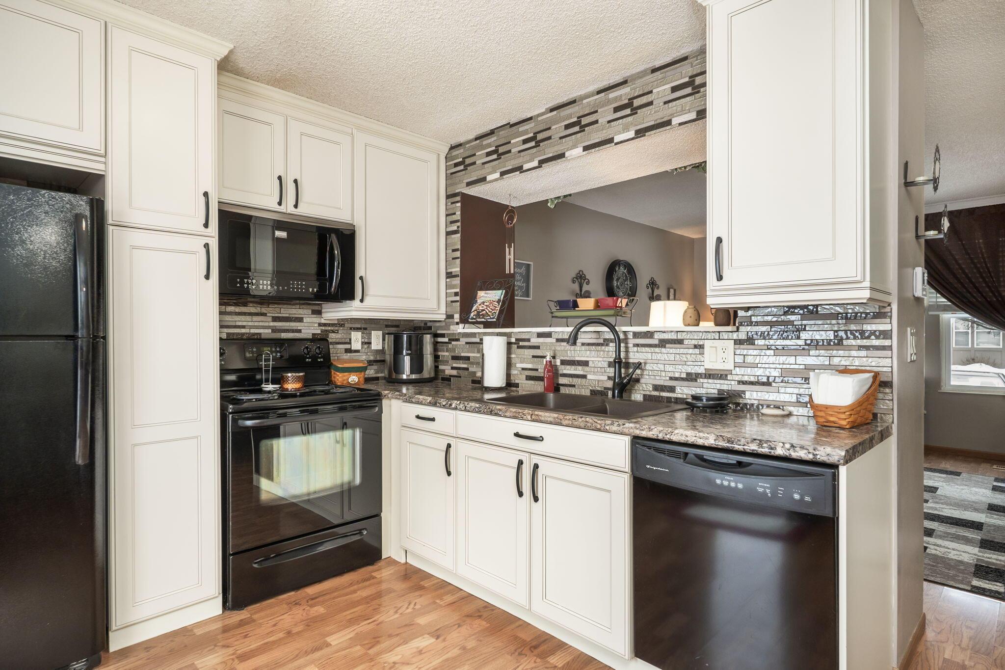 7712 Barkwood Drive, 3B
