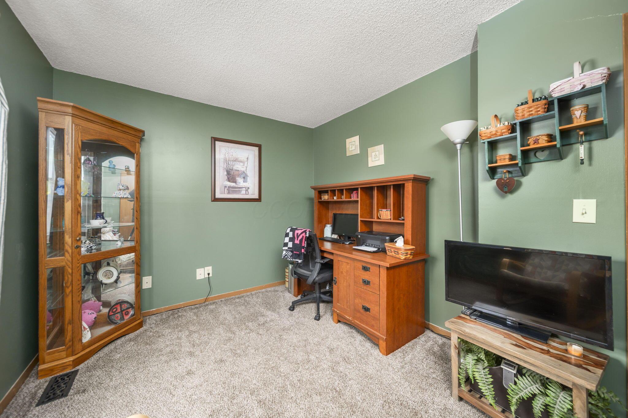7712 Barkwood Drive, 3B