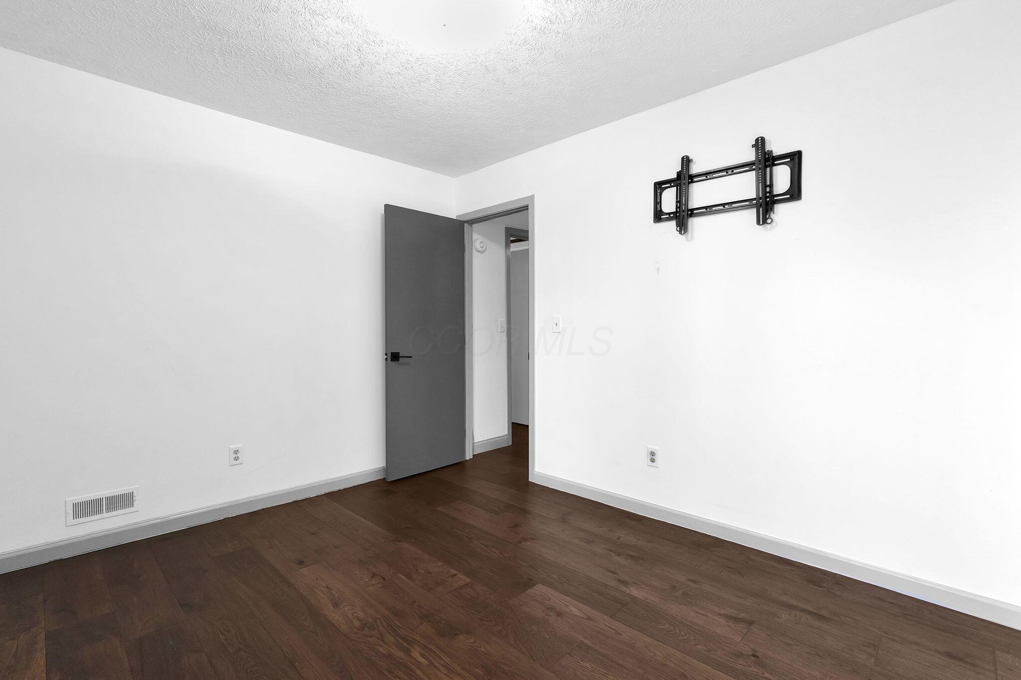 1330 Yorkland Road, B