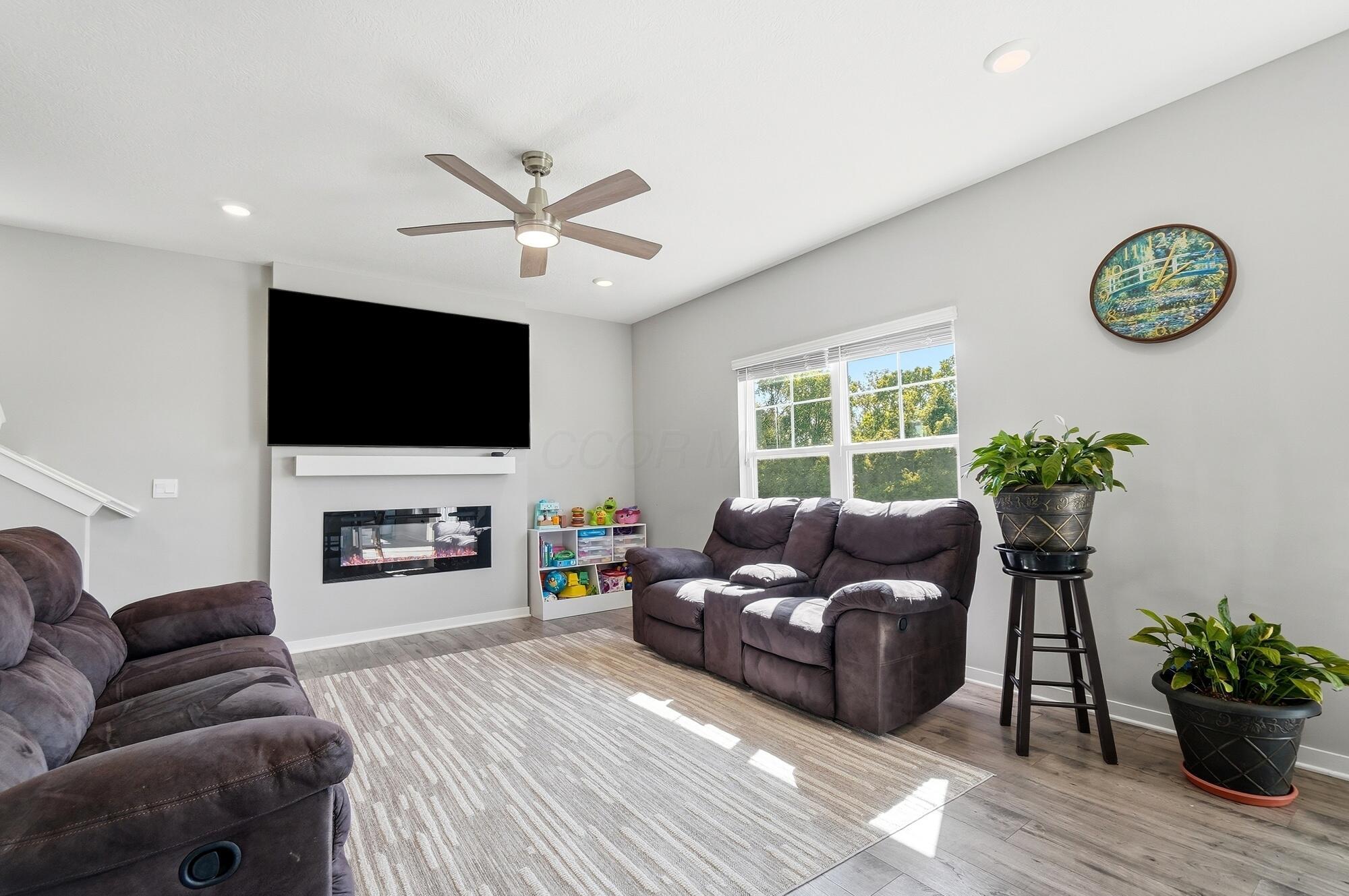 283 Sandburg Drive