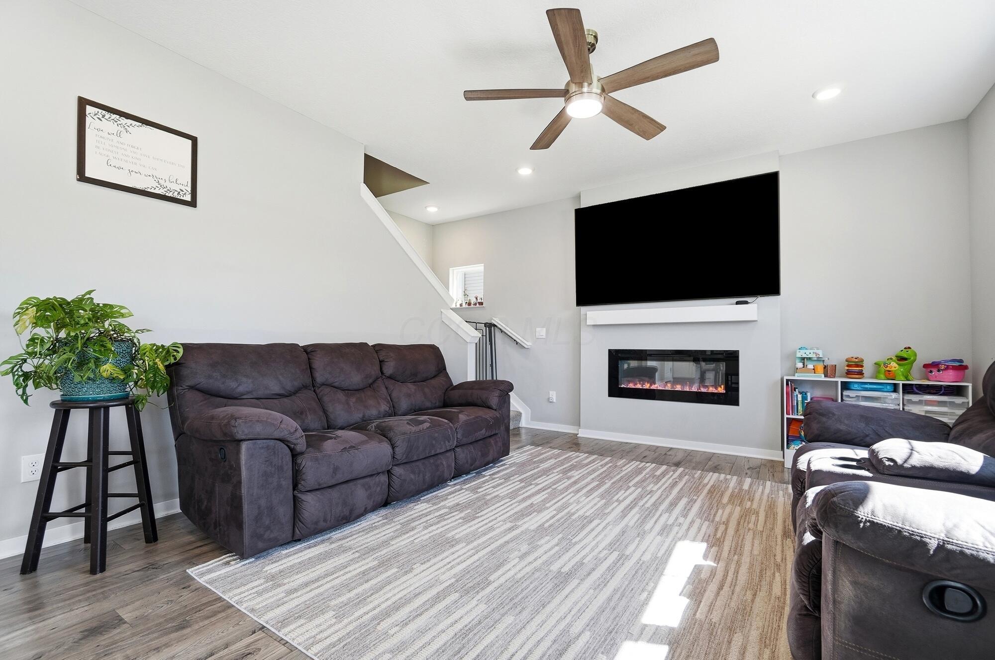 283 Sandburg Drive