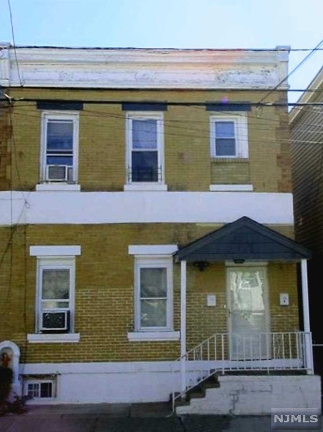 8 Irving Place 2