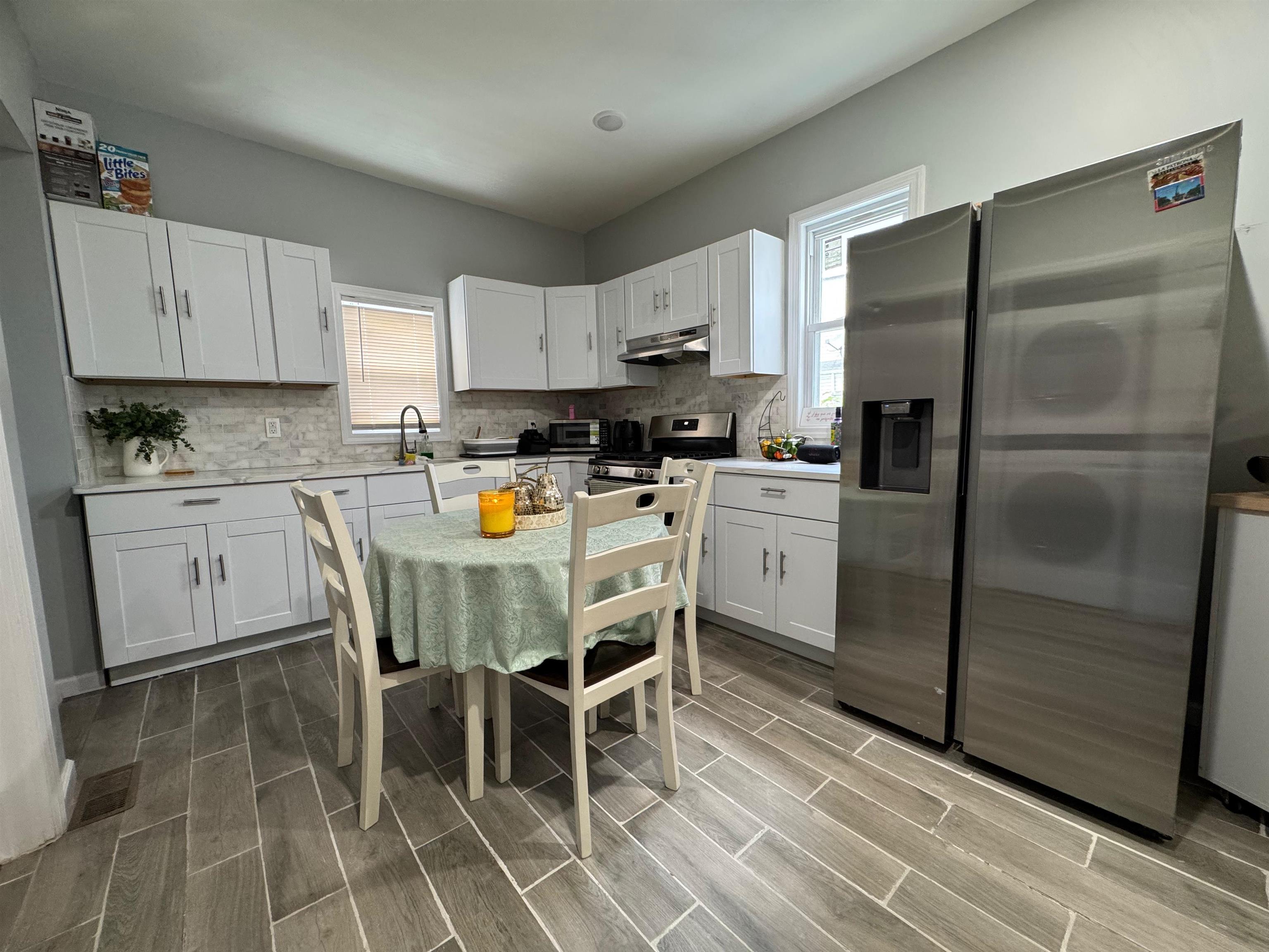682 EAST 18TH ST Unit: 1