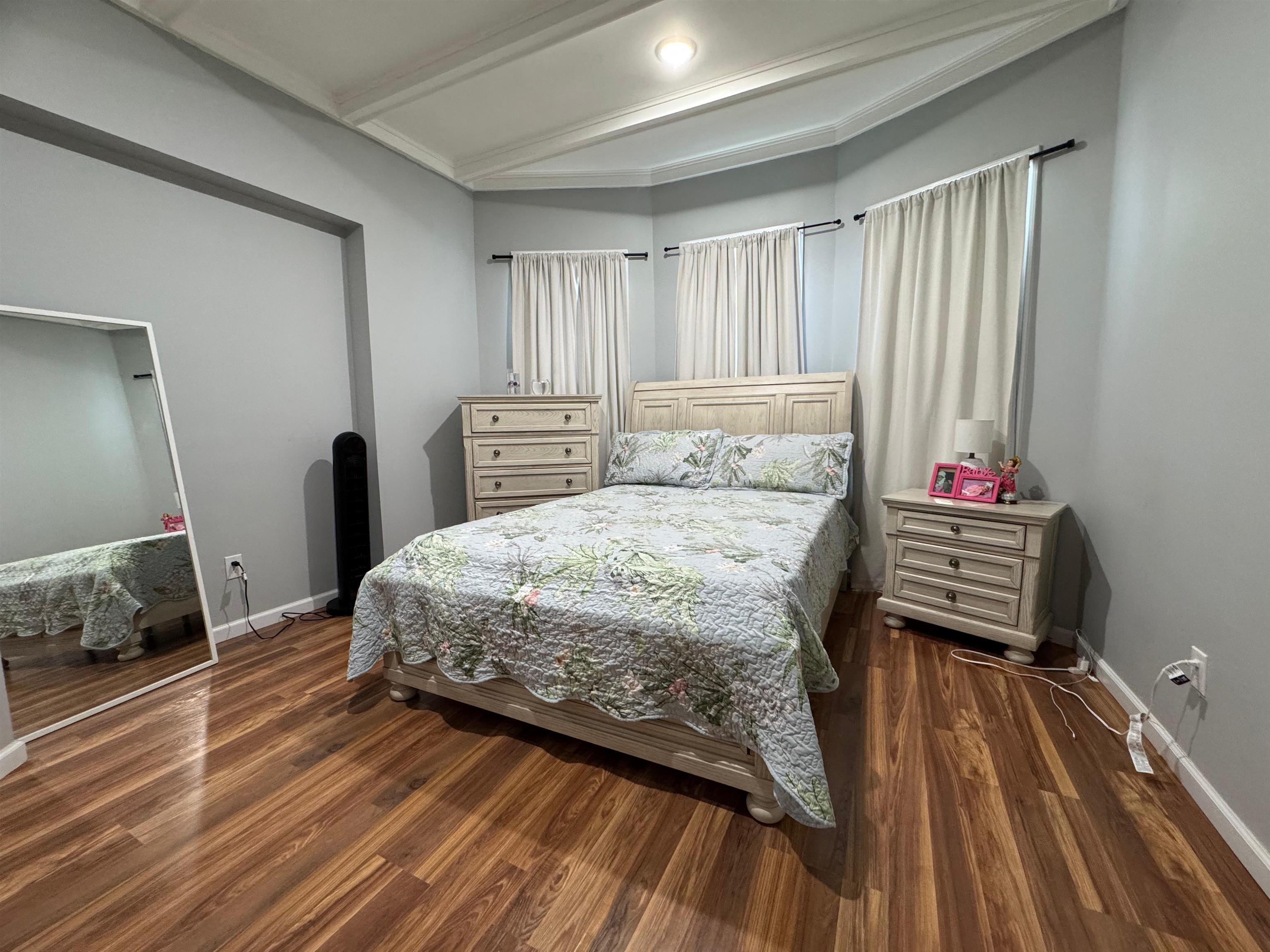 682 EAST 18TH ST Unit: 1