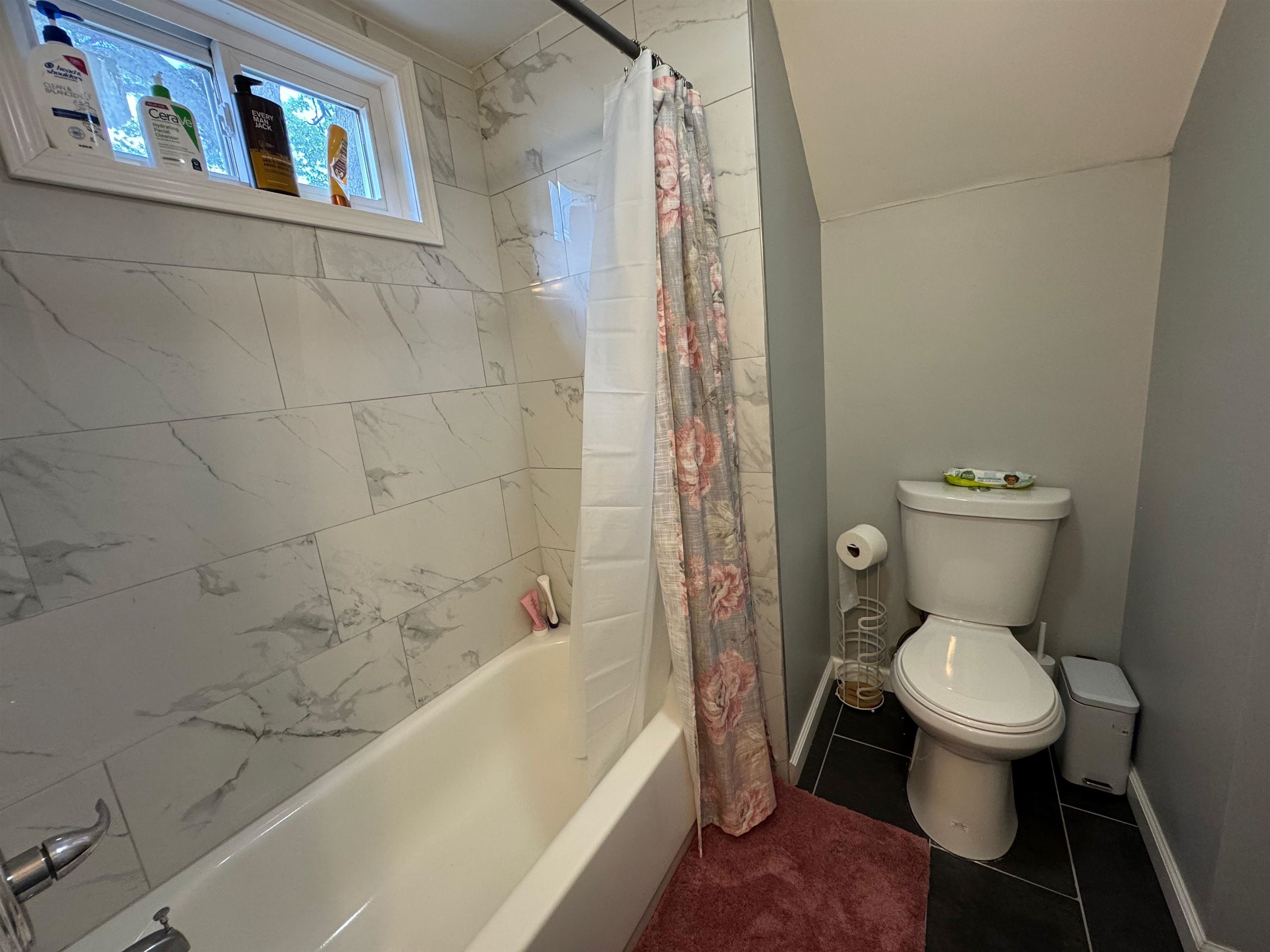 682 EAST 18TH ST Unit: 1