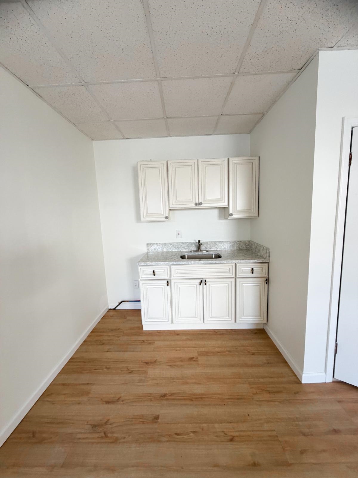 6029 HUDSON AVE Unit: 1