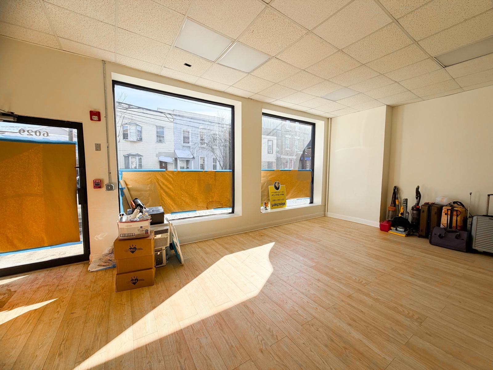 6029 HUDSON AVE Unit: 1